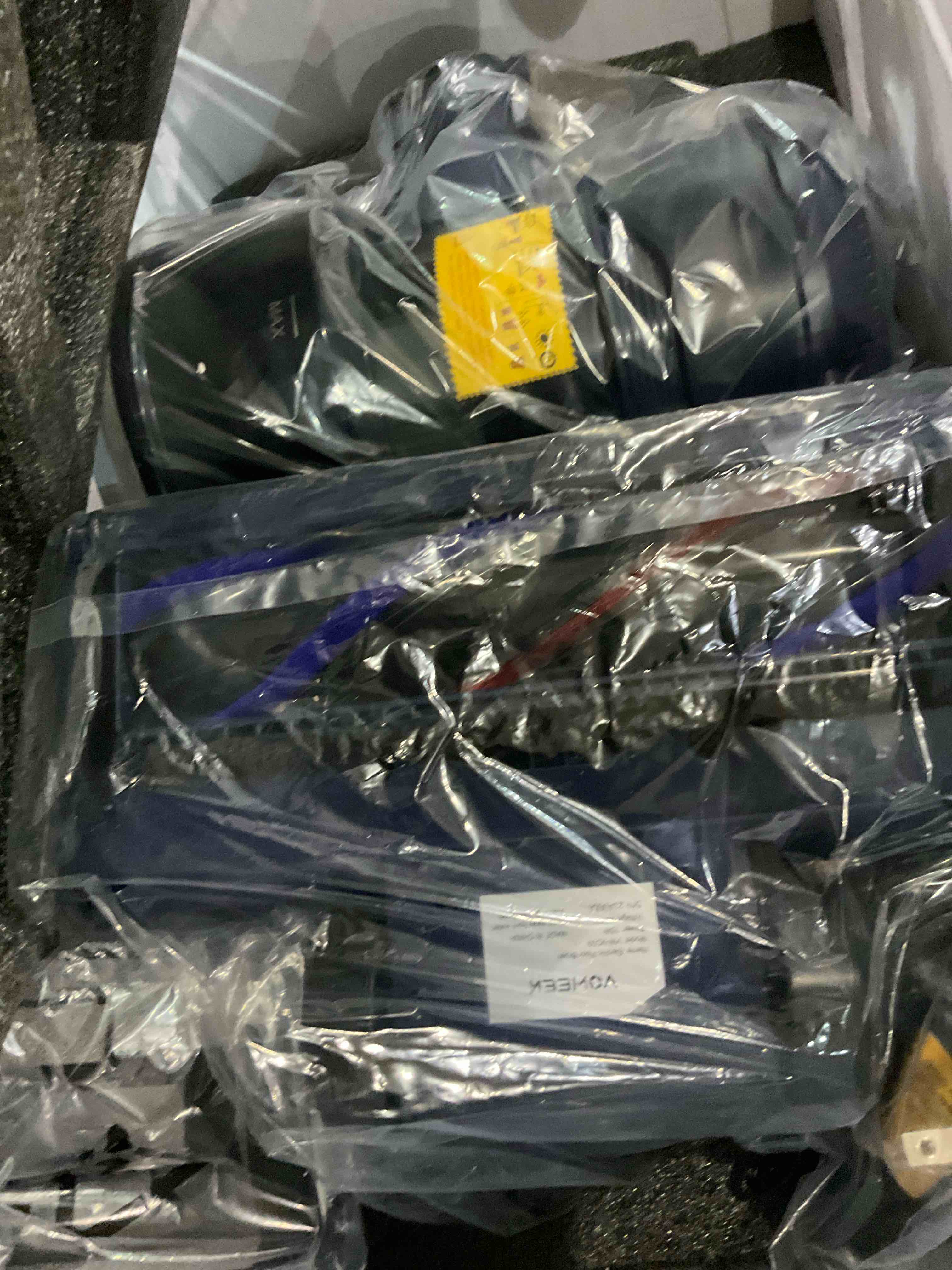 https://s3.amazonaws.com/lotting-images-prod/BargainHunt/EXS01257553_1713352929013.jpeg