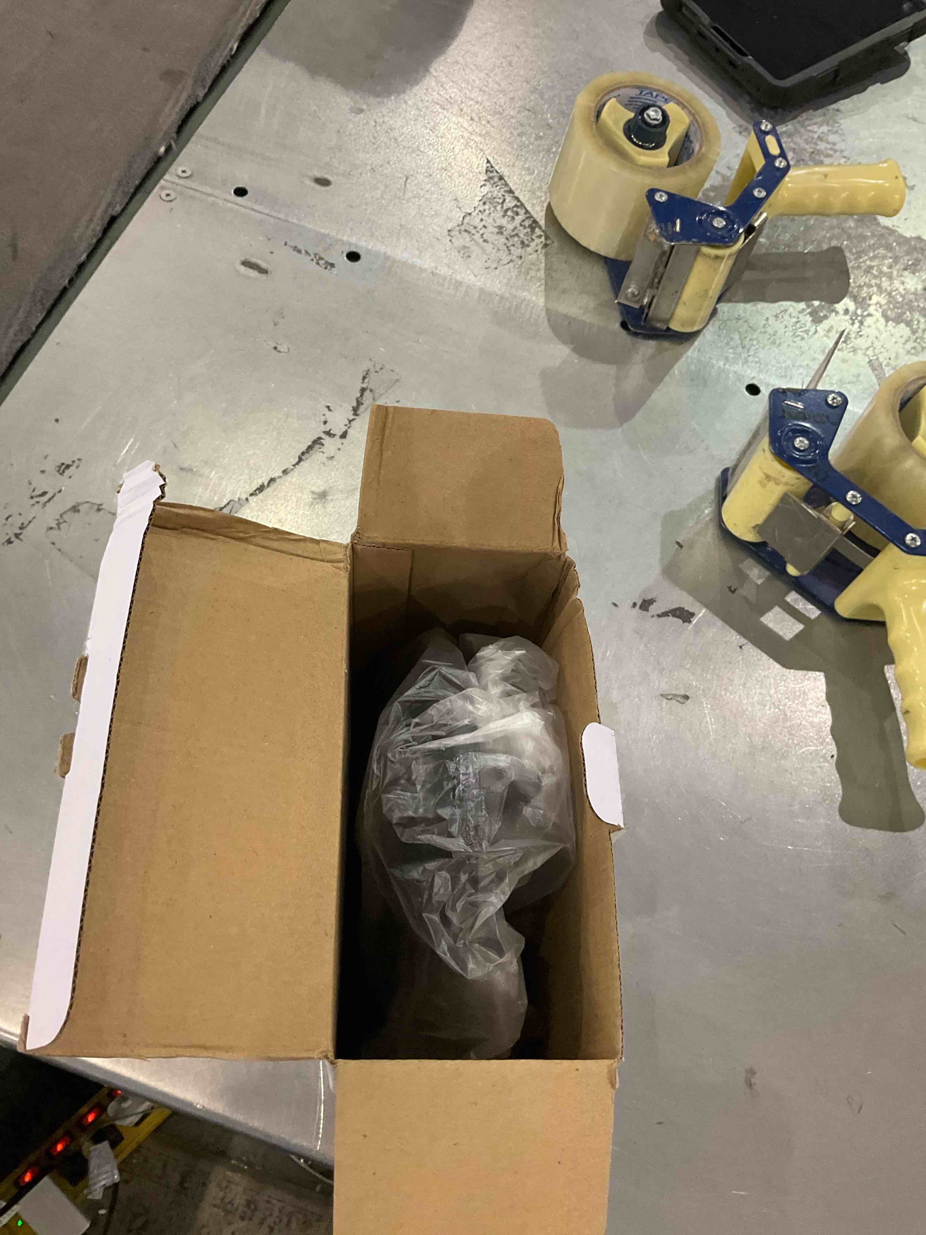 https://s3.amazonaws.com/lotting-images-prod/BargainHunt/EXS01257800_1713528502073.jpeg