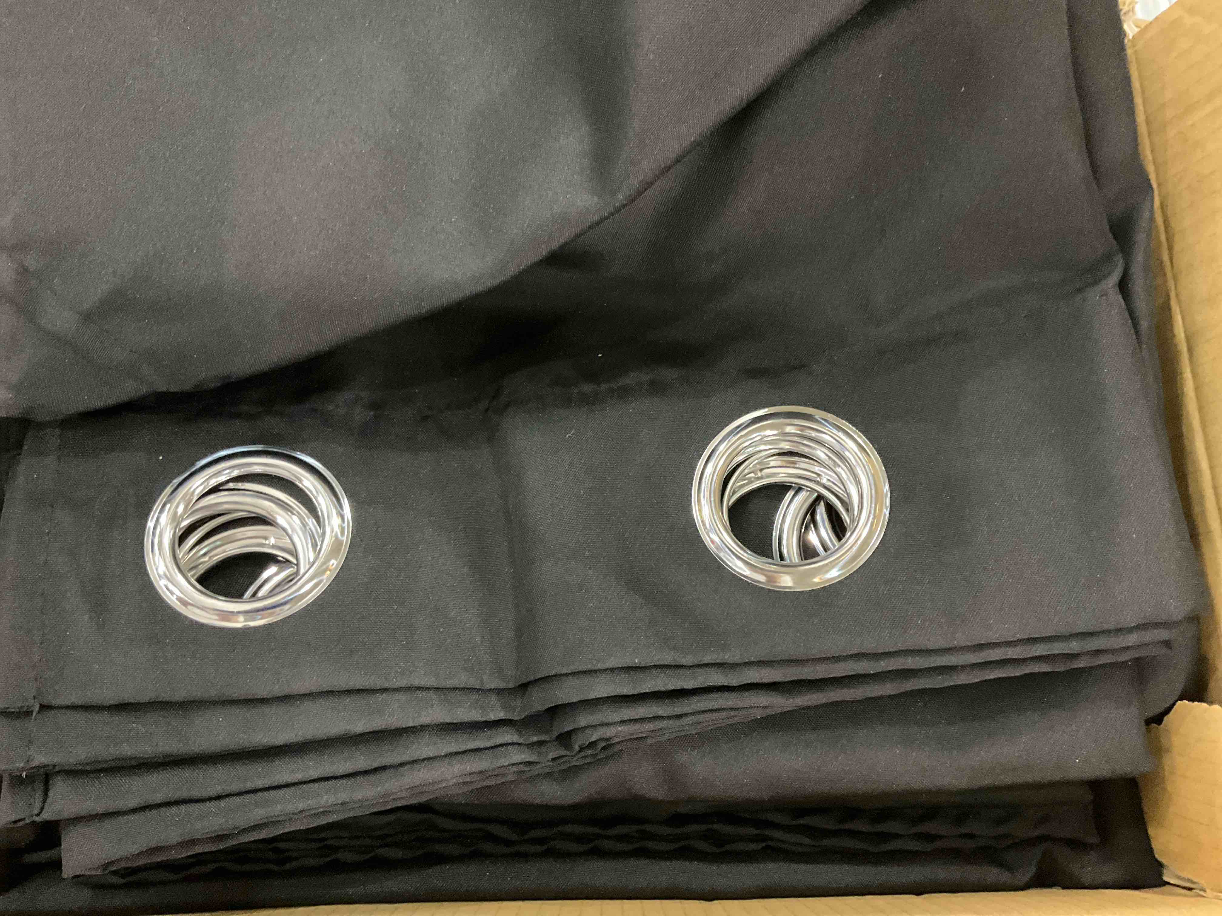 https://s3.amazonaws.com/lotting-images-prod/BargainHunt/EXS01257802_1713539008622.jpeg