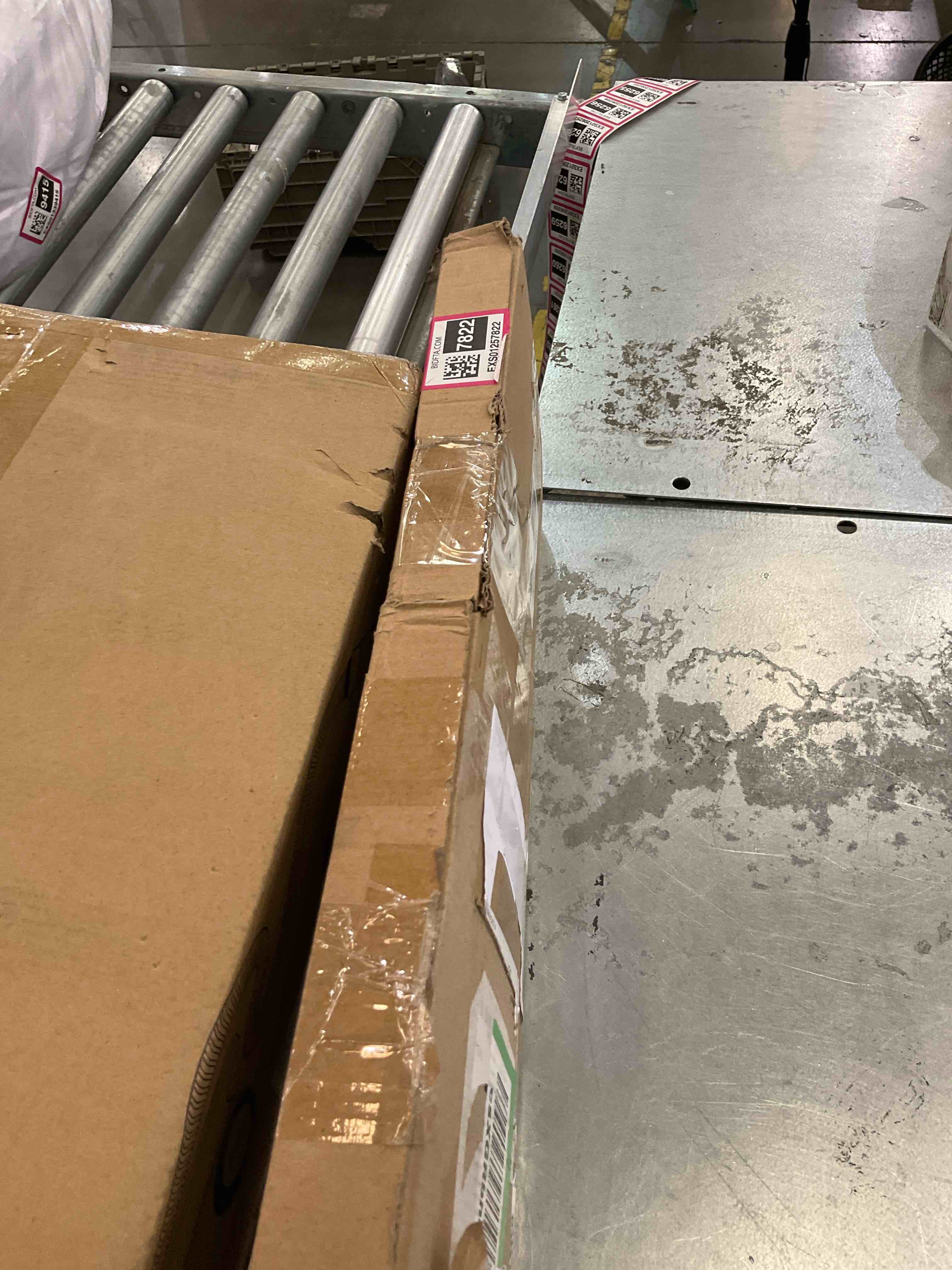 https://s3.amazonaws.com/lotting-images-prod/BargainHunt/EXS01257822_1713460599099.jpeg