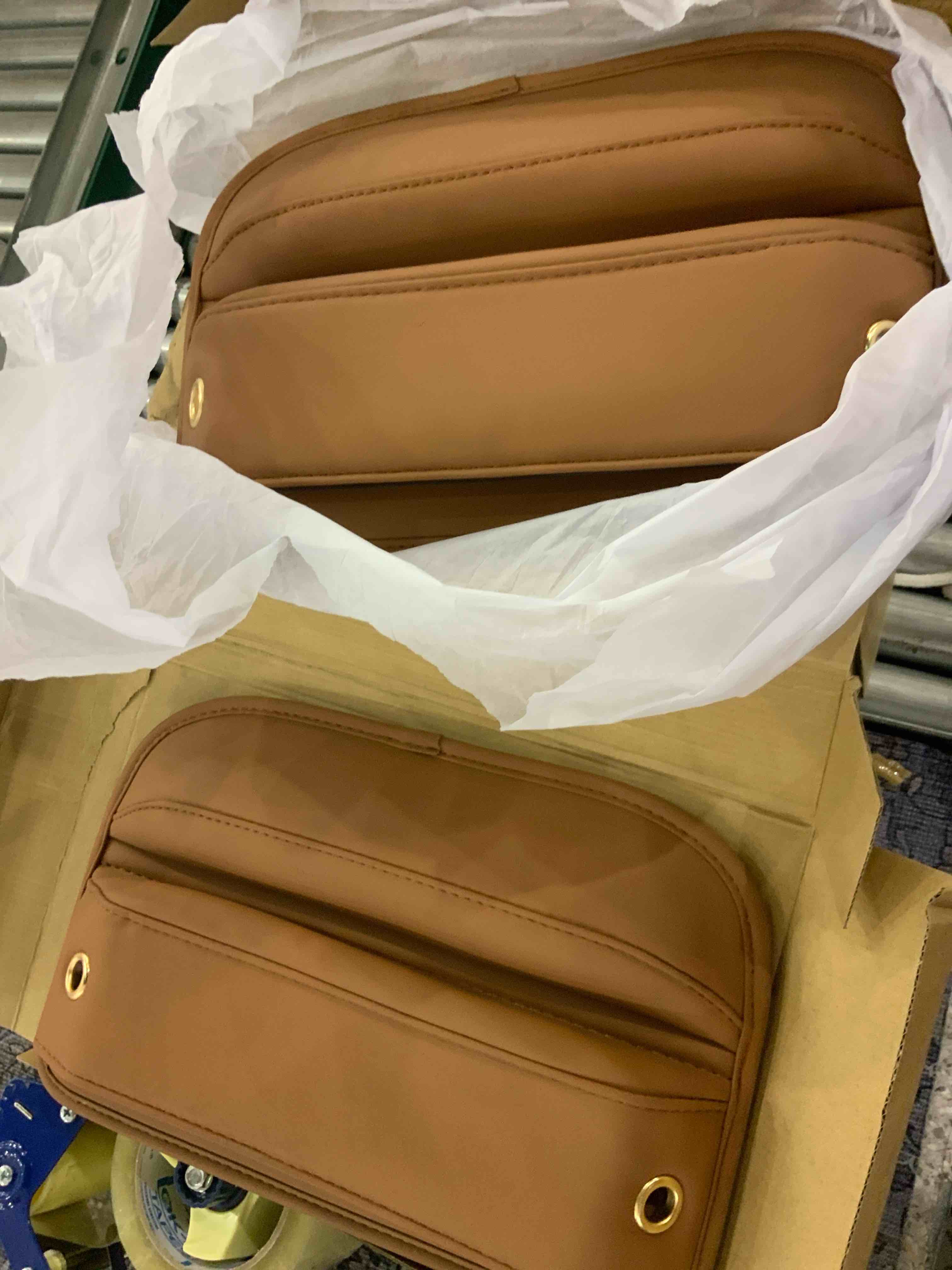 https://s3.amazonaws.com/lotting-images-prod/BargainHunt/EXS01258310_1712834823872.jpeg