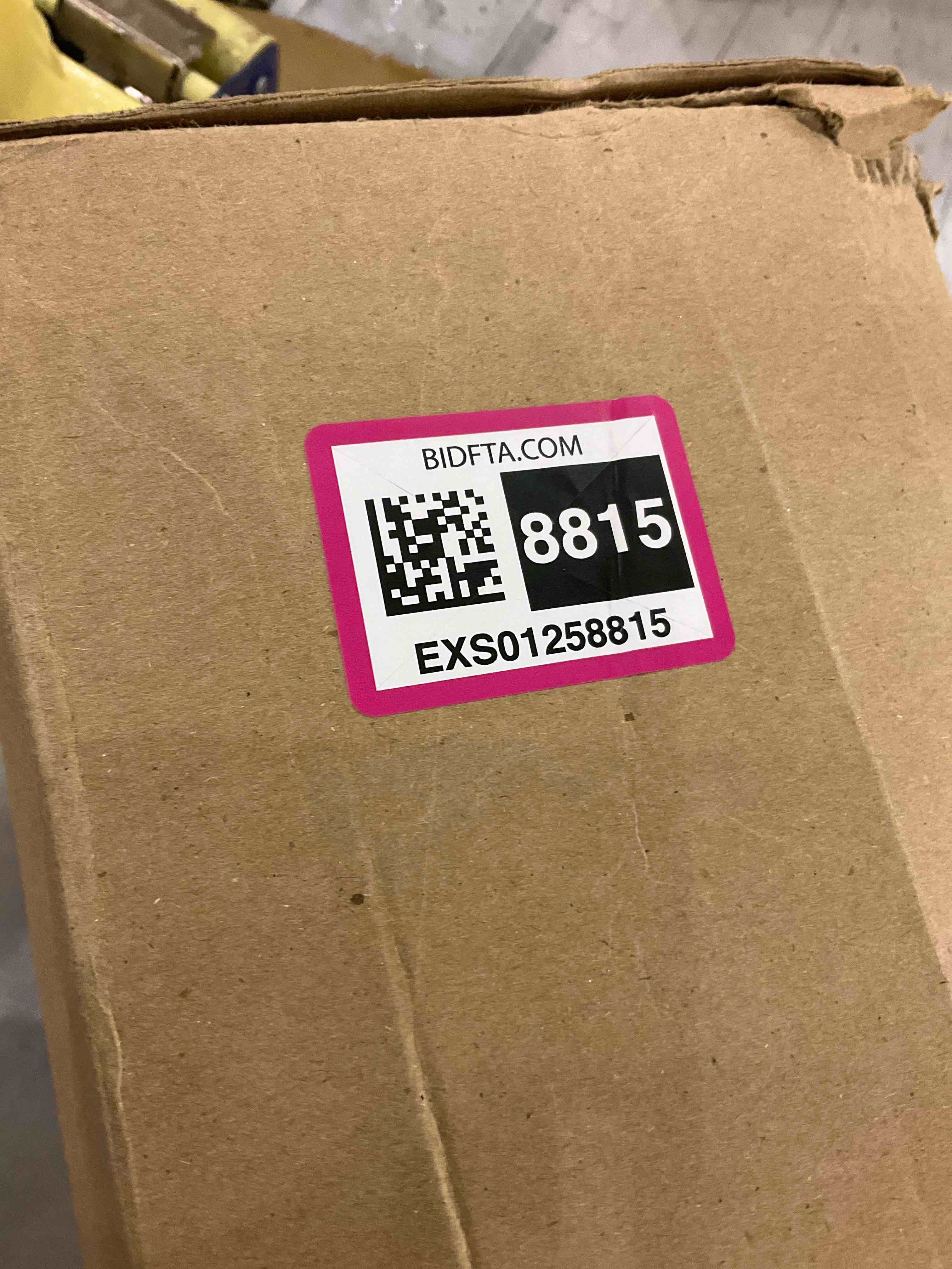 https://s3.amazonaws.com/lotting-images-prod/BargainHunt/EXS01258815_1712669242245.jpeg