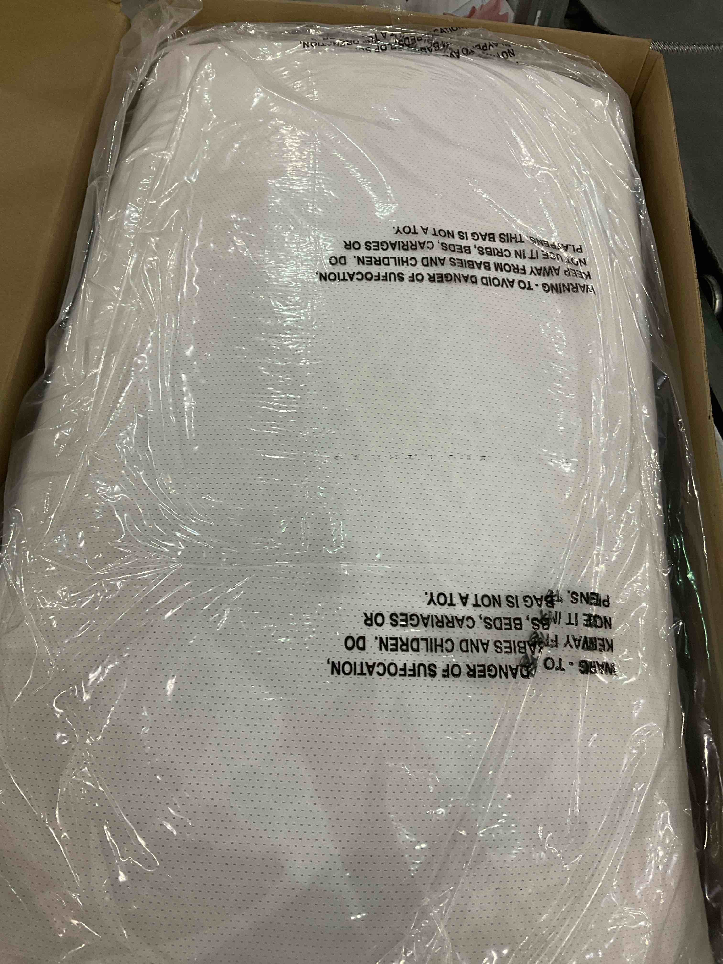 https://s3.amazonaws.com/lotting-images-prod/BargainHunt/EXS01258815_1712669261198.jpeg