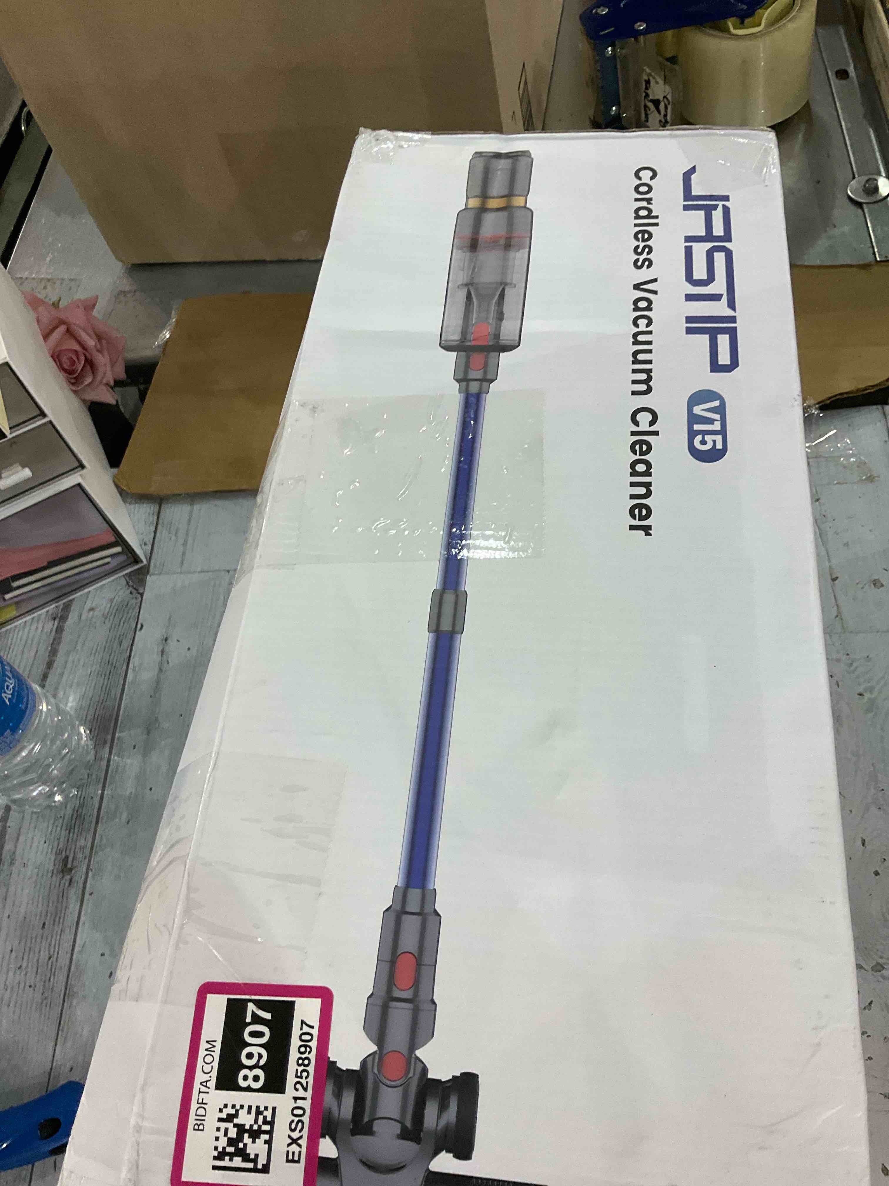 https://s3.amazonaws.com/lotting-images-prod/BargainHunt/EXS01258907_1713357110122.jpeg