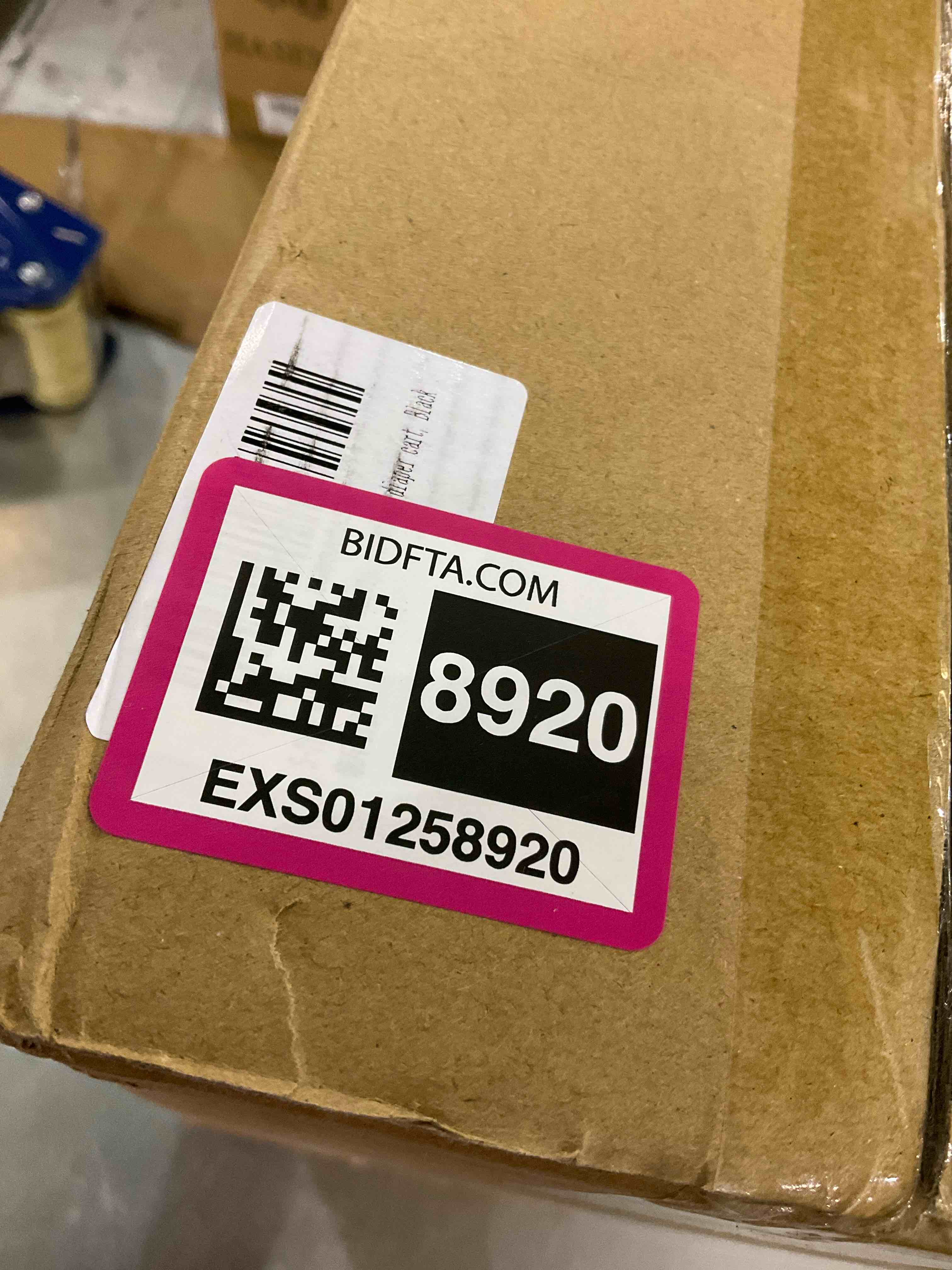 https://s3.amazonaws.com/lotting-images-prod/BargainHunt/EXS01258920_1713363311113.jpeg