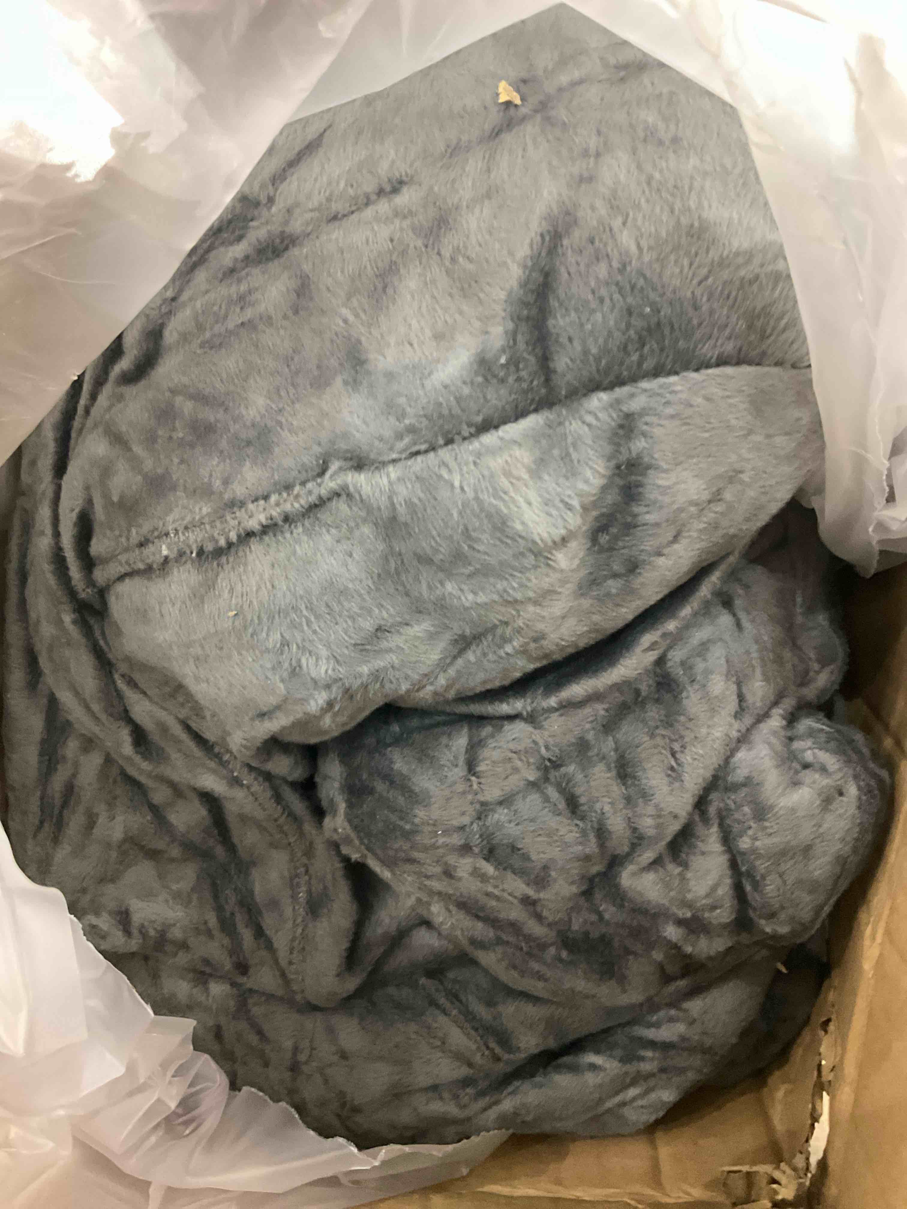 https://s3.amazonaws.com/lotting-images-prod/BargainHunt/EXS01258942_1713530815545.jpeg