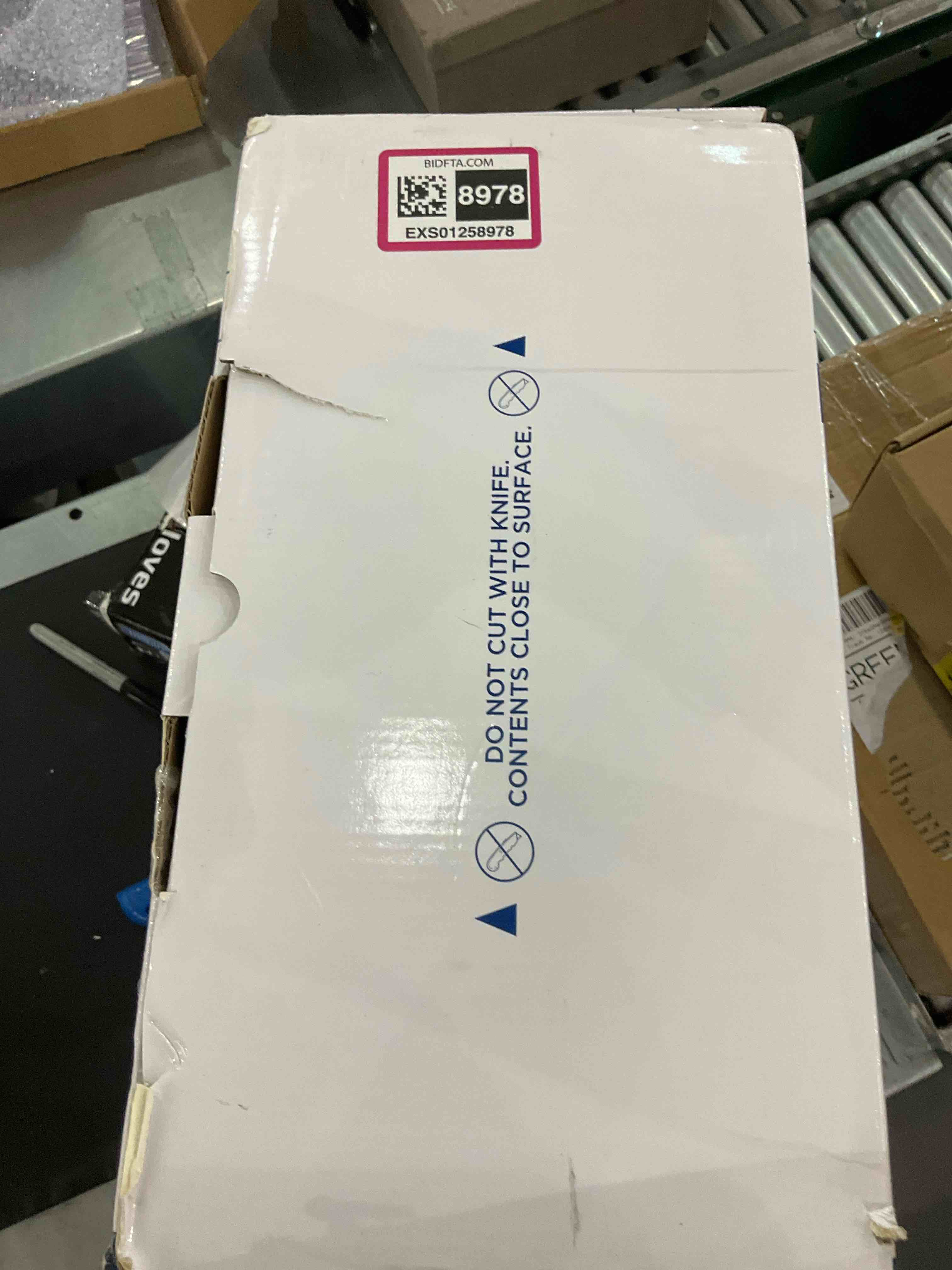 https://s3.amazonaws.com/lotting-images-prod/BargainHunt/EXS01258978_1713538560072.jpeg