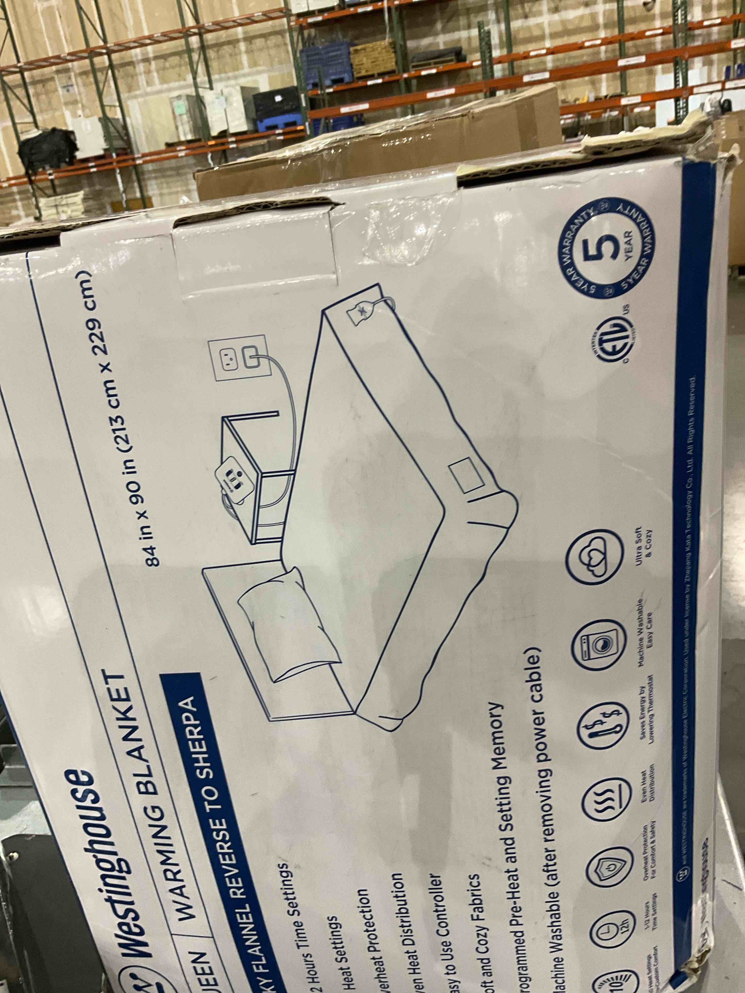 https://s3.amazonaws.com/lotting-images-prod/BargainHunt/EXS01258978_1713538570662.jpeg