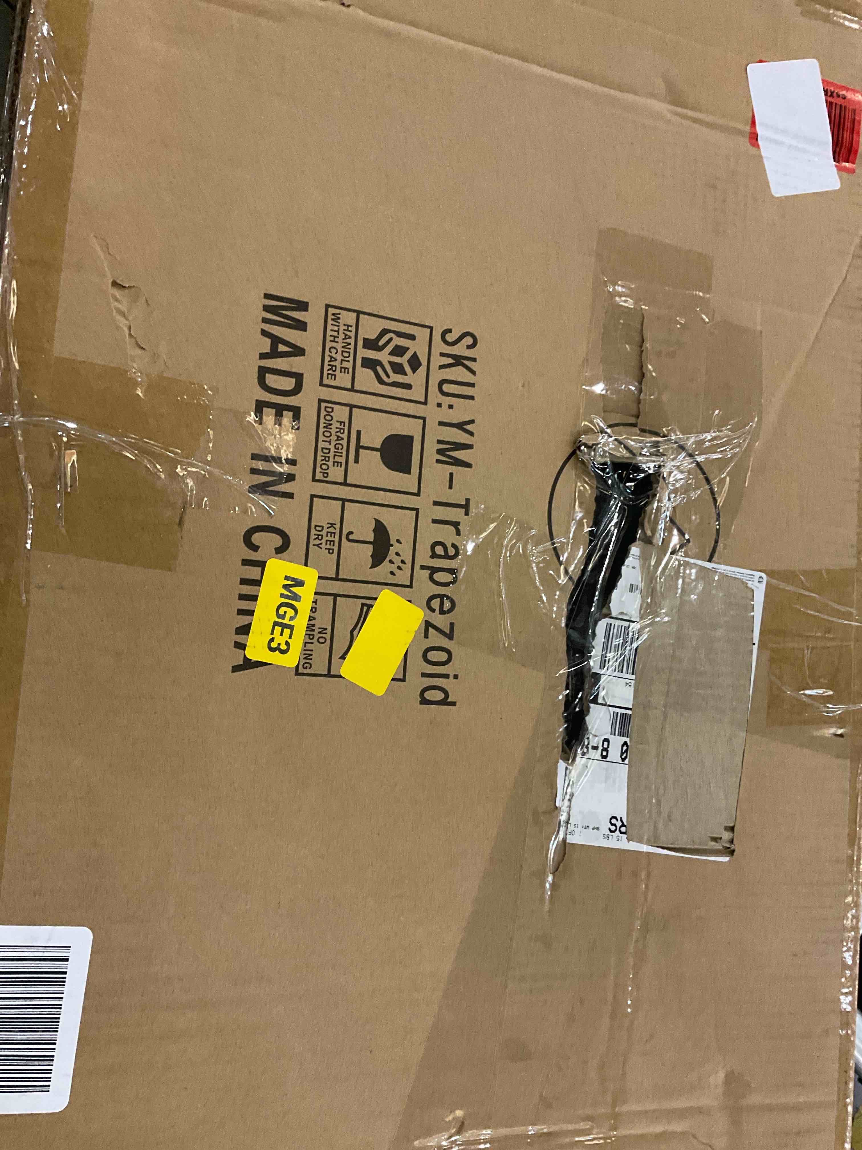 https://s3.amazonaws.com/lotting-images-prod/BargainHunt/EXS01260078_1709828925655.jpeg