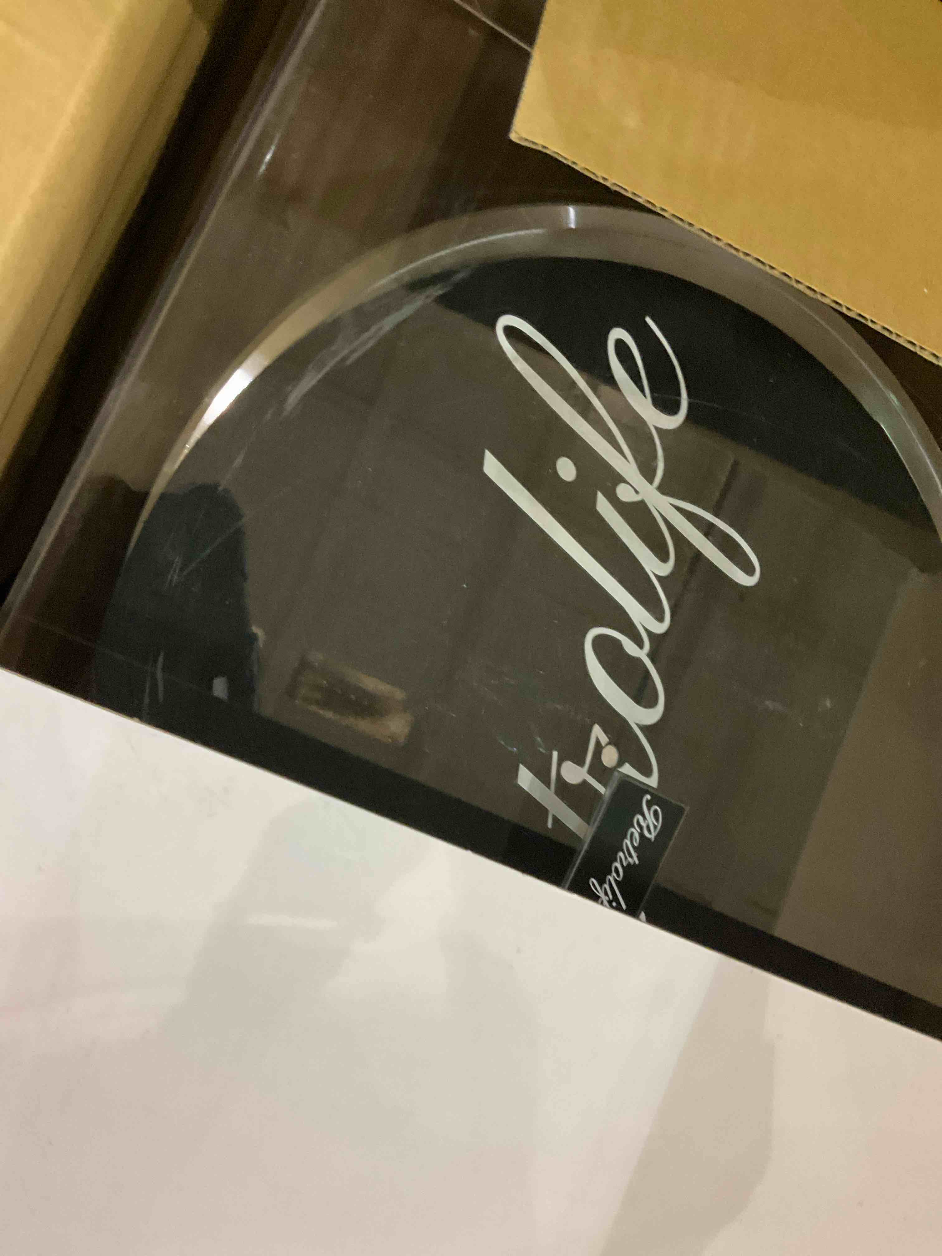 https://s3.amazonaws.com/lotting-images-prod/BargainHunt/EXS01260138_1709902512931.jpeg