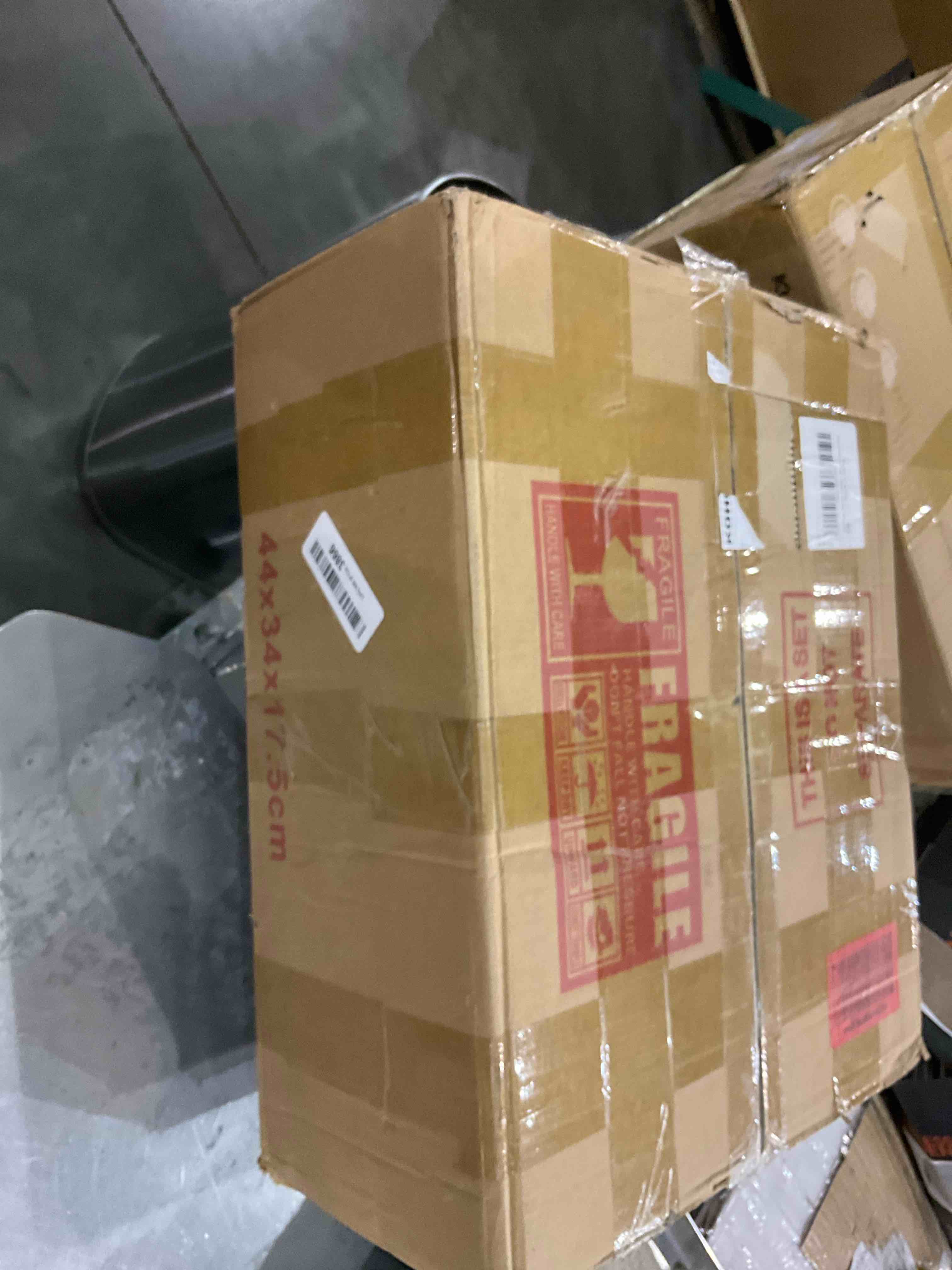 https://s3.amazonaws.com/lotting-images-prod/BargainHunt/EXS01260516_1712145007210.jpeg
