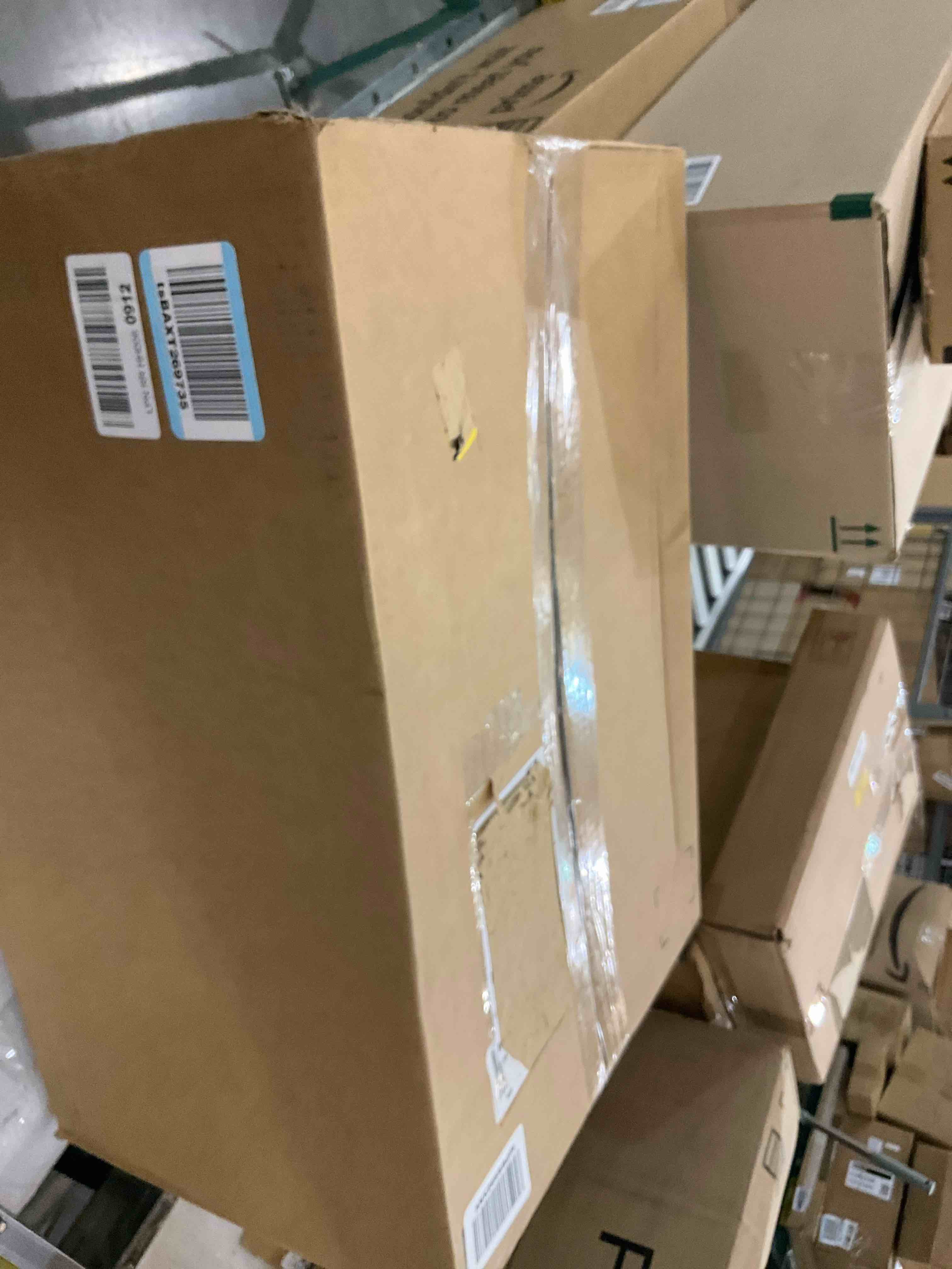 https://s3.amazonaws.com/lotting-images-prod/BargainHunt/EXS01260566_1712152455239.jpeg