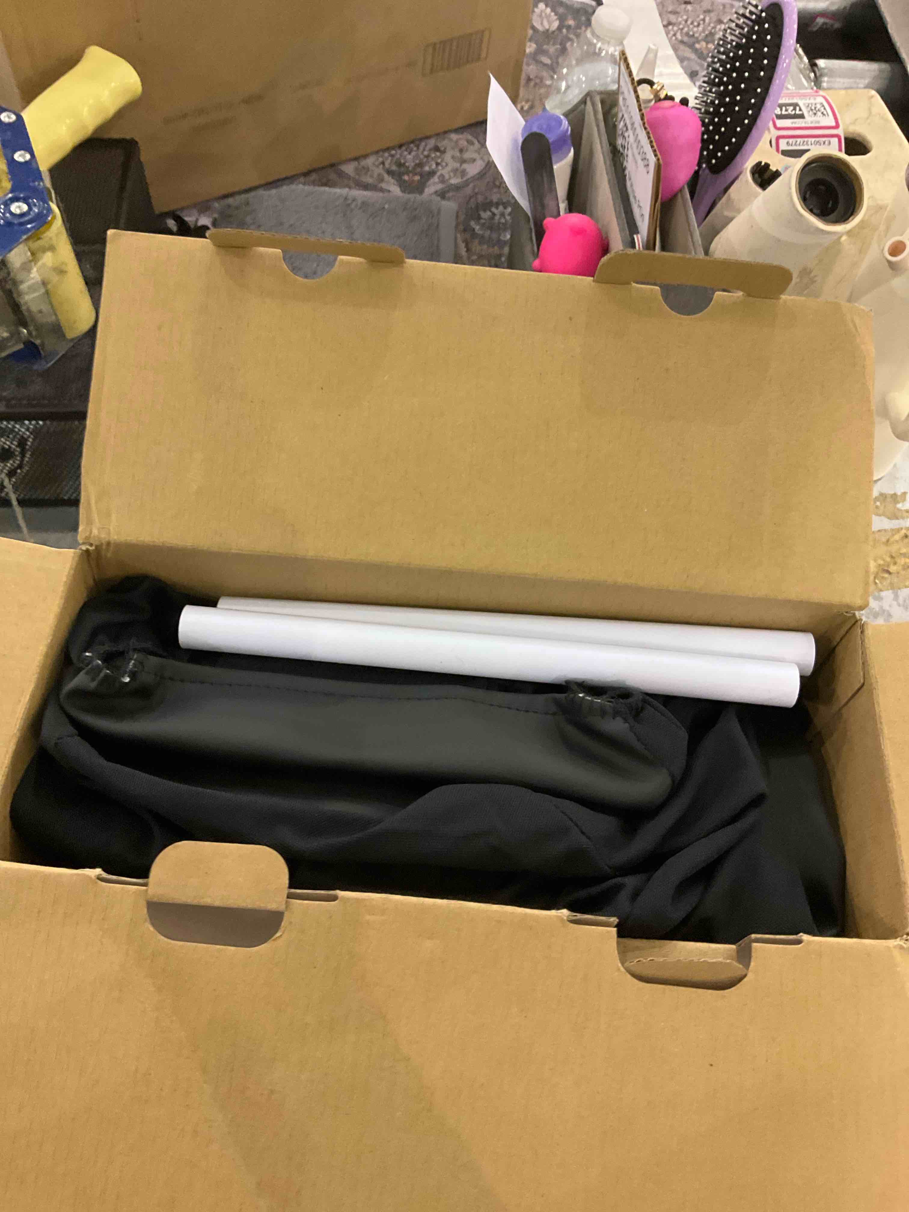 https://s3.amazonaws.com/lotting-images-prod/BargainHunt/EXS01260672_1712231668789.jpeg