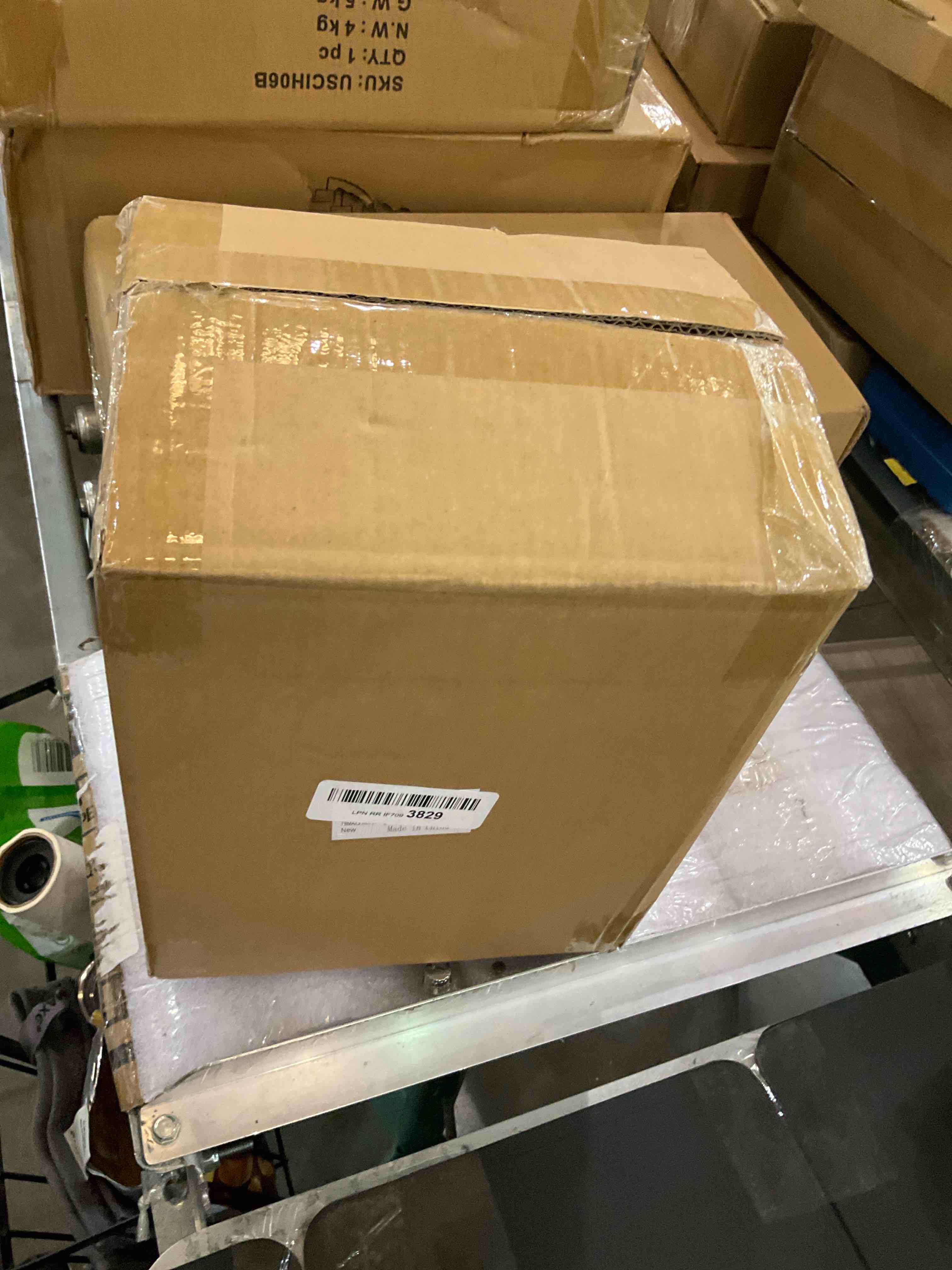 https://s3.amazonaws.com/lotting-images-prod/BargainHunt/EXS01260833_1712326699990.jpeg