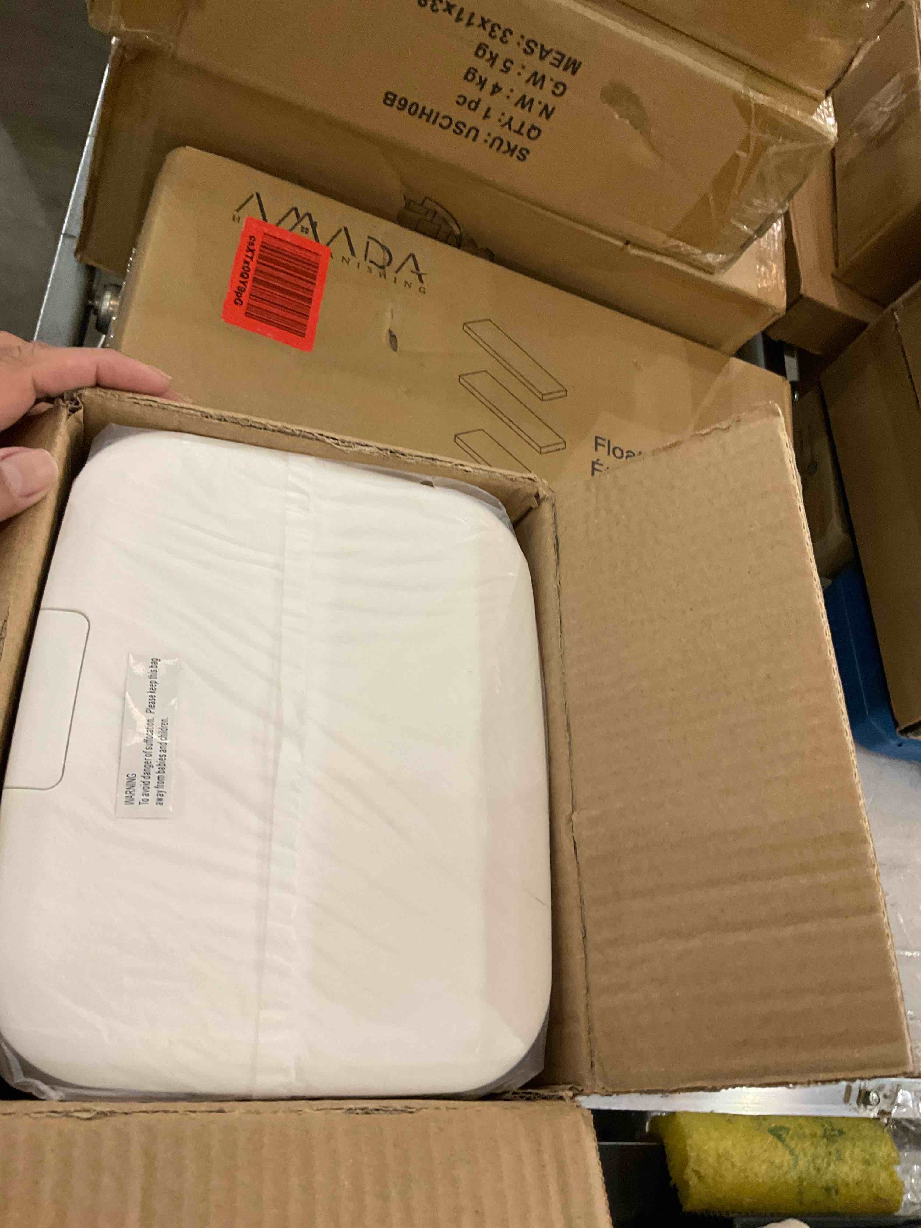https://s3.amazonaws.com/lotting-images-prod/BargainHunt/EXS01260833_1712326711340.jpeg