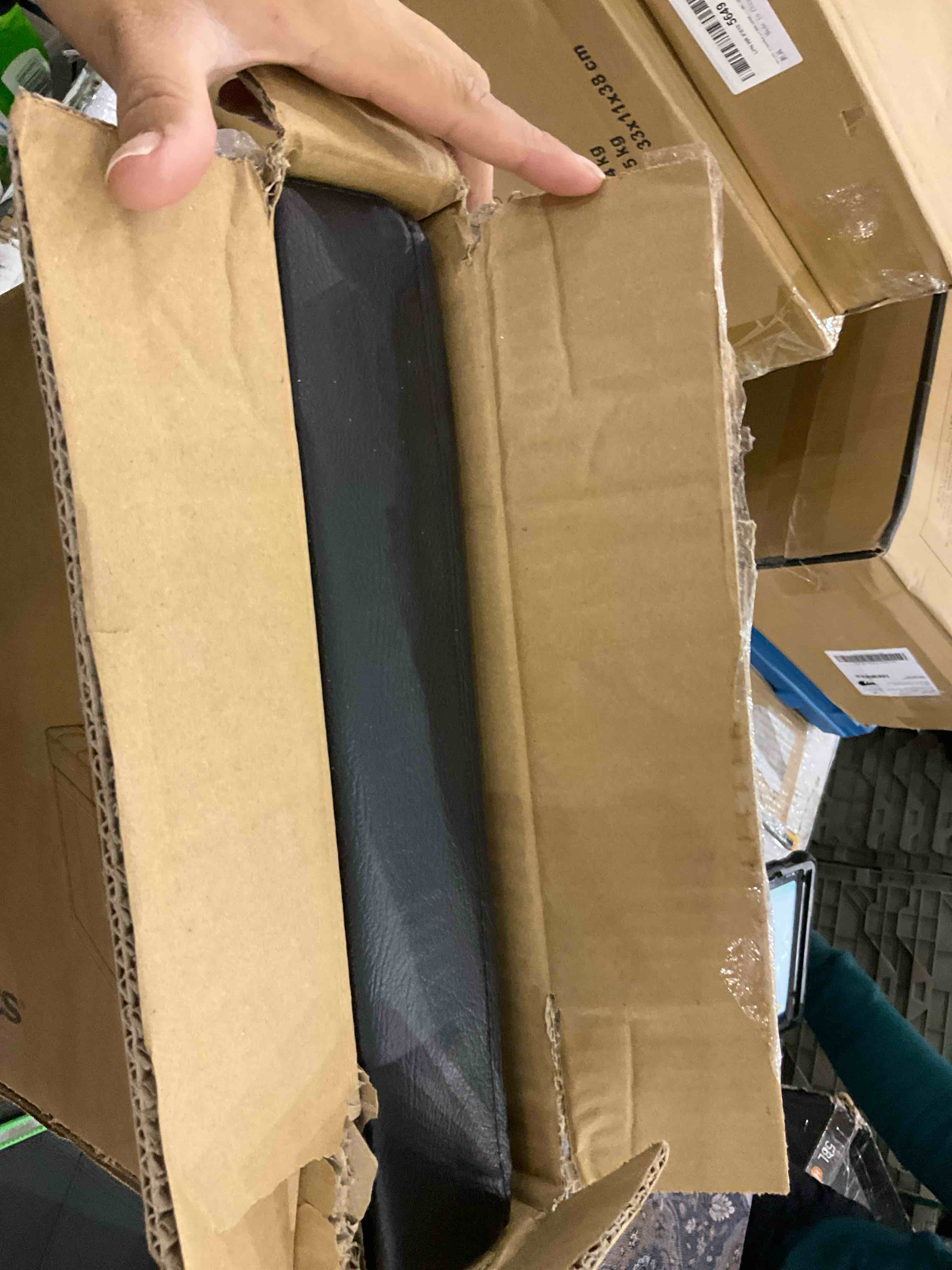 https://s3.amazonaws.com/lotting-images-prod/BargainHunt/EXS01260835_1712326838588.jpeg