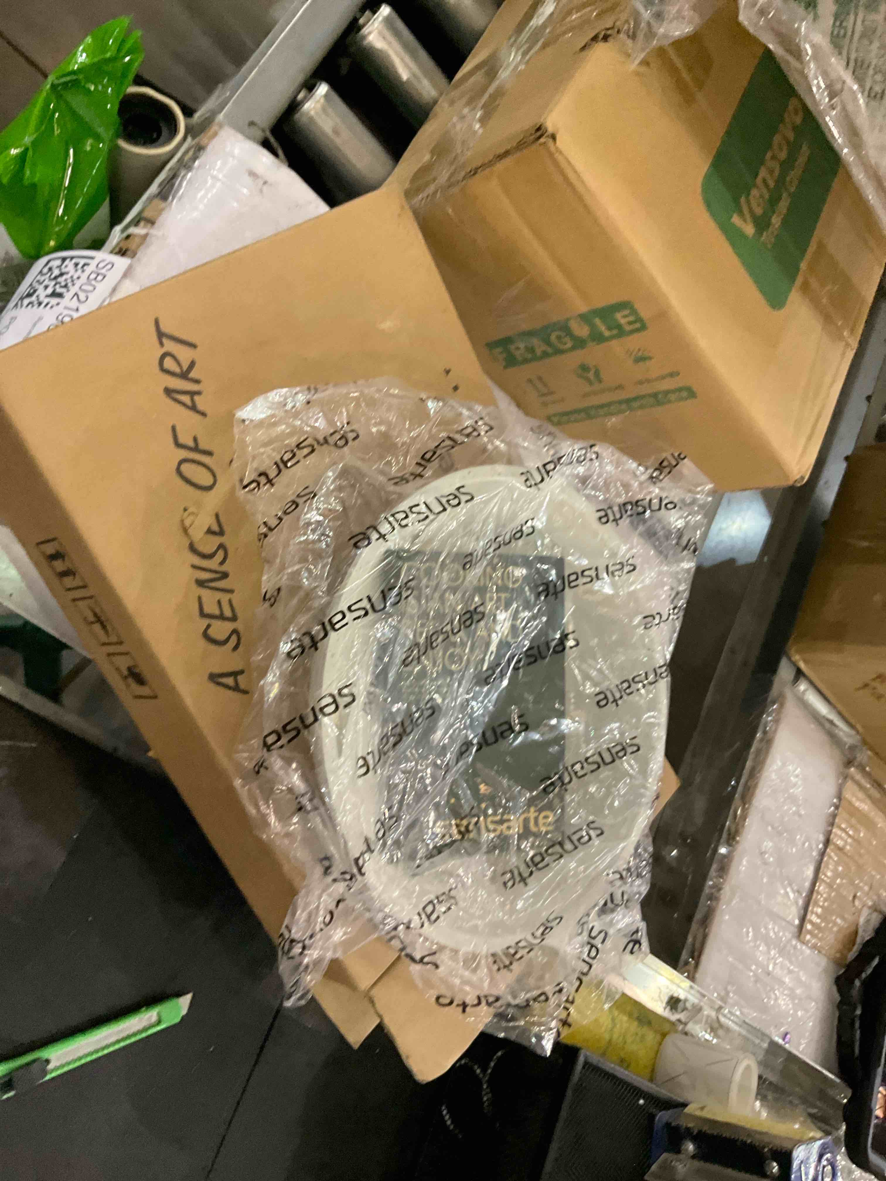 https://s3.amazonaws.com/lotting-images-prod/BargainHunt/EXS01260864_1712330626406.jpeg