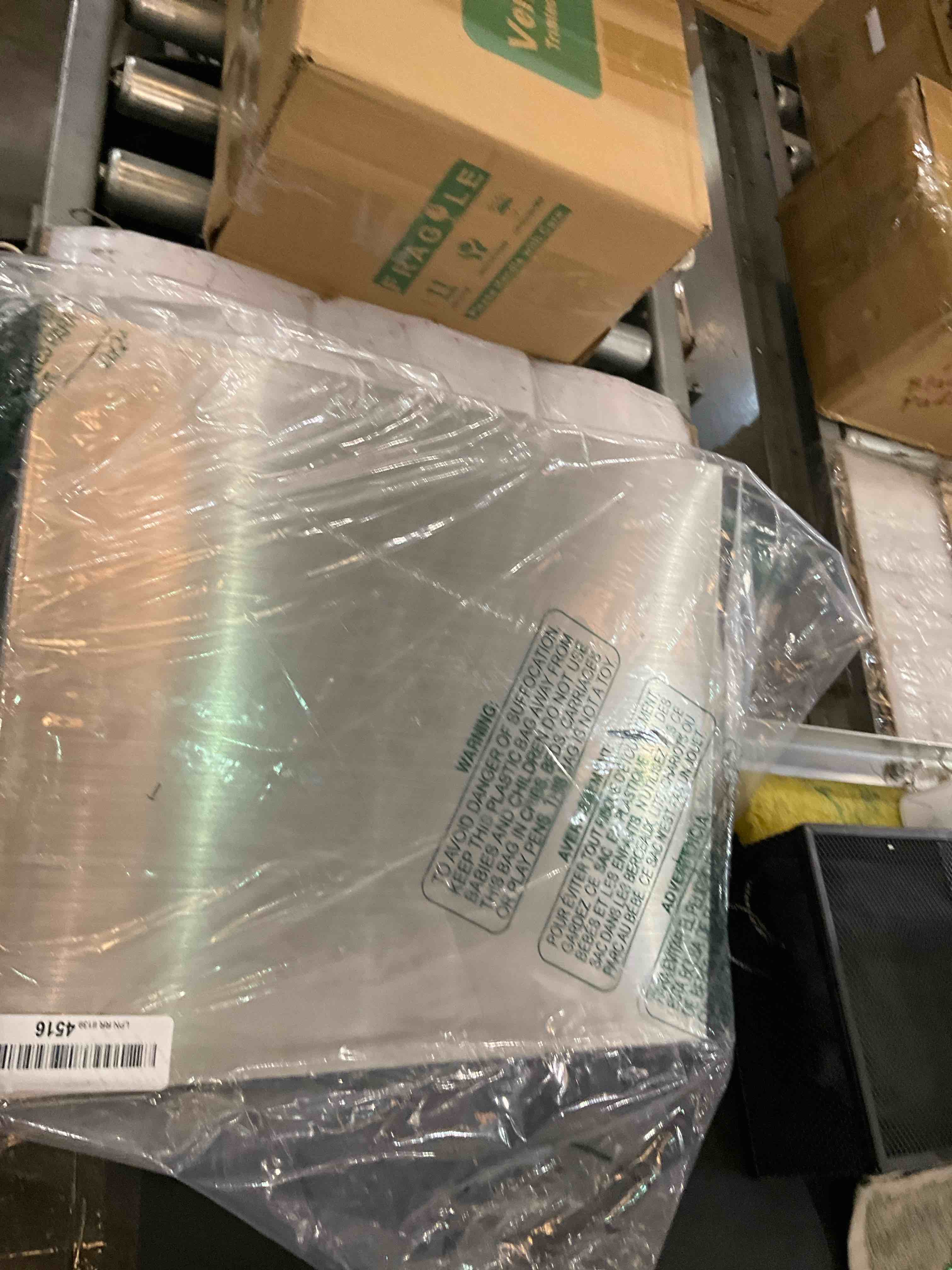 https://s3.amazonaws.com/lotting-images-prod/BargainHunt/EXS01260865_1712330711294.jpeg