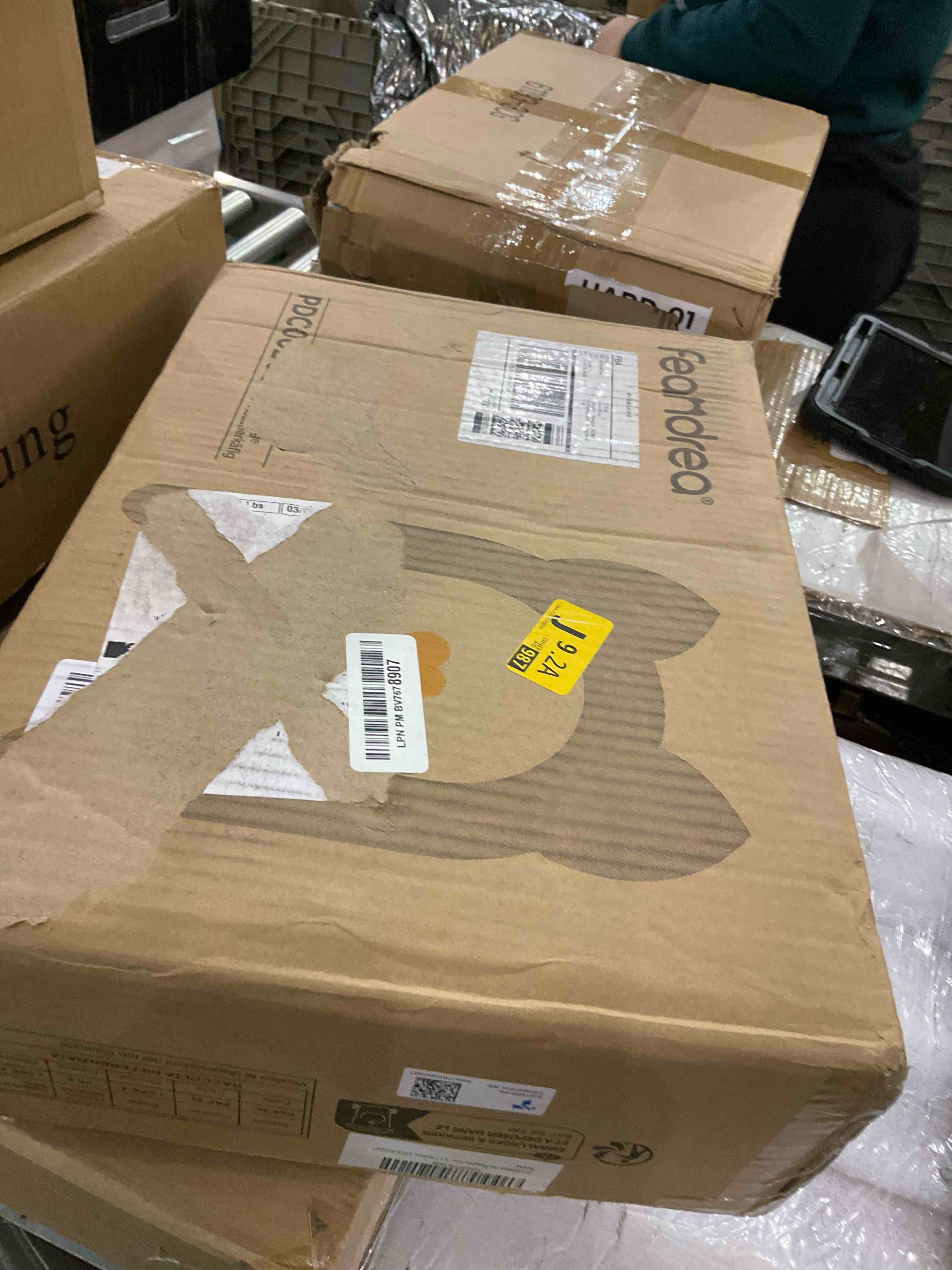 https://s3.amazonaws.com/lotting-images-prod/BargainHunt/EXS01260925_1712342614721.jpeg