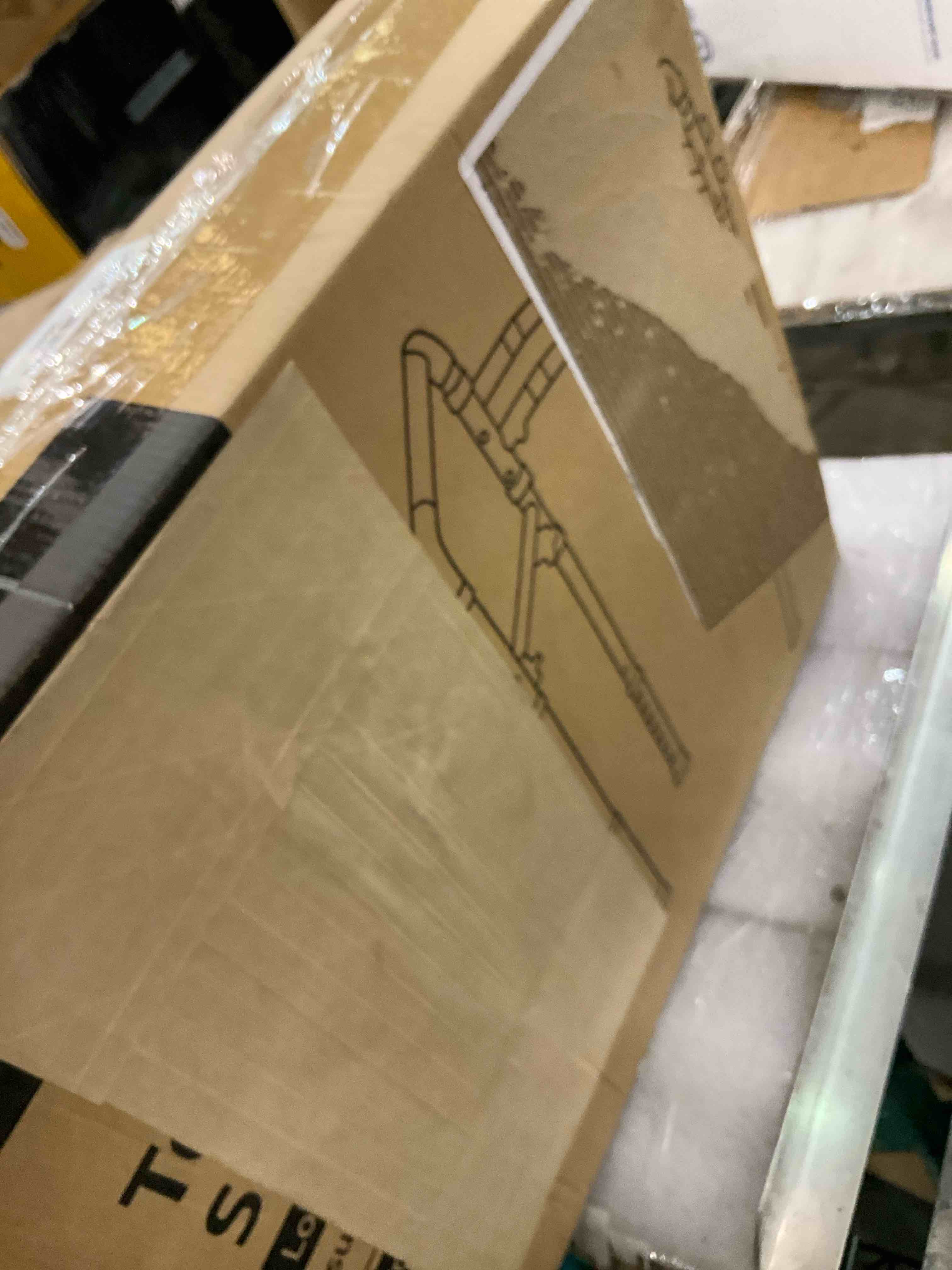 https://s3.amazonaws.com/lotting-images-prod/BargainHunt/EXS01260926_1712342729602.jpeg