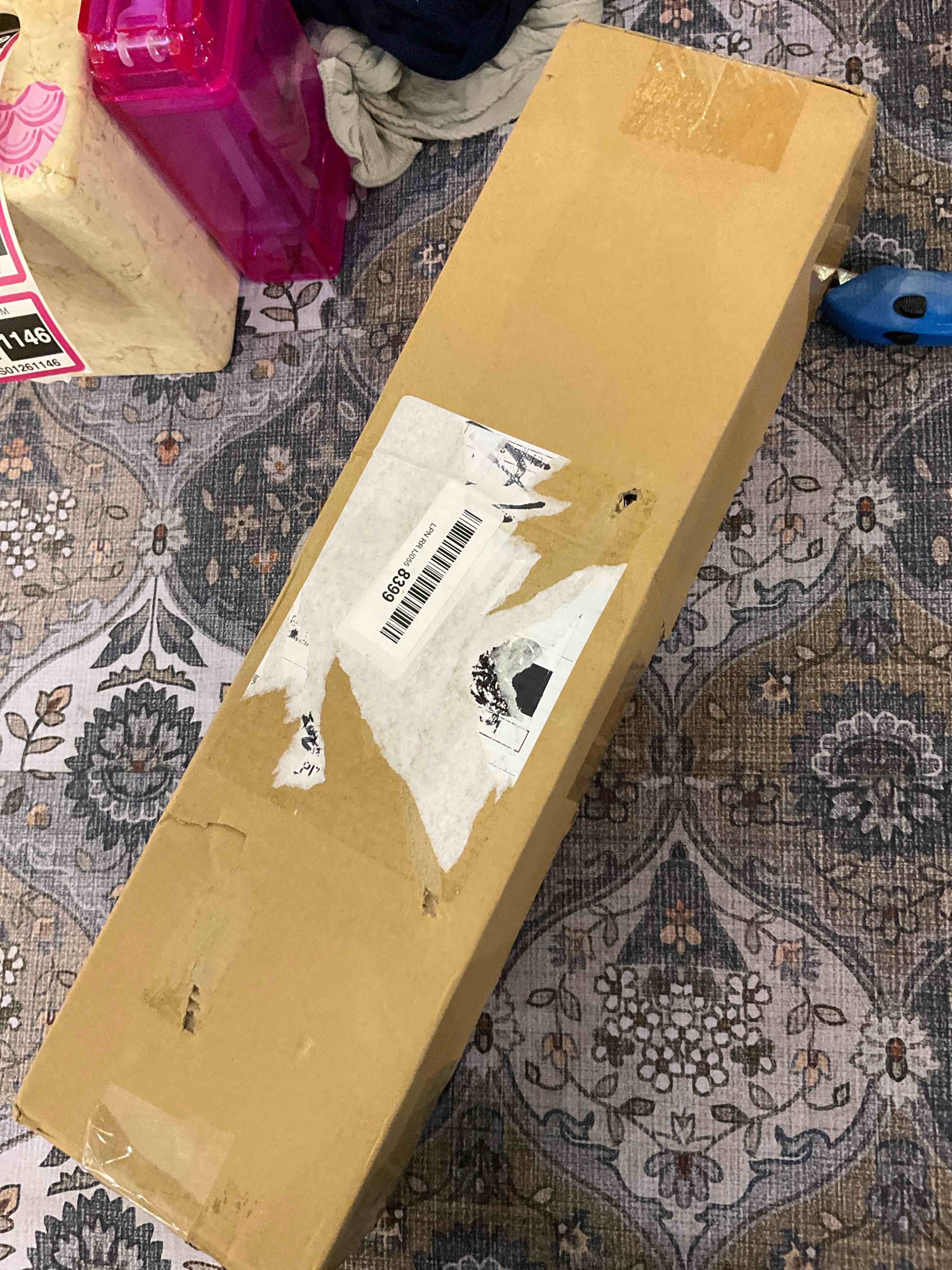 https://s3.amazonaws.com/lotting-images-prod/BargainHunt/EXS01261146_1710337824990.jpeg