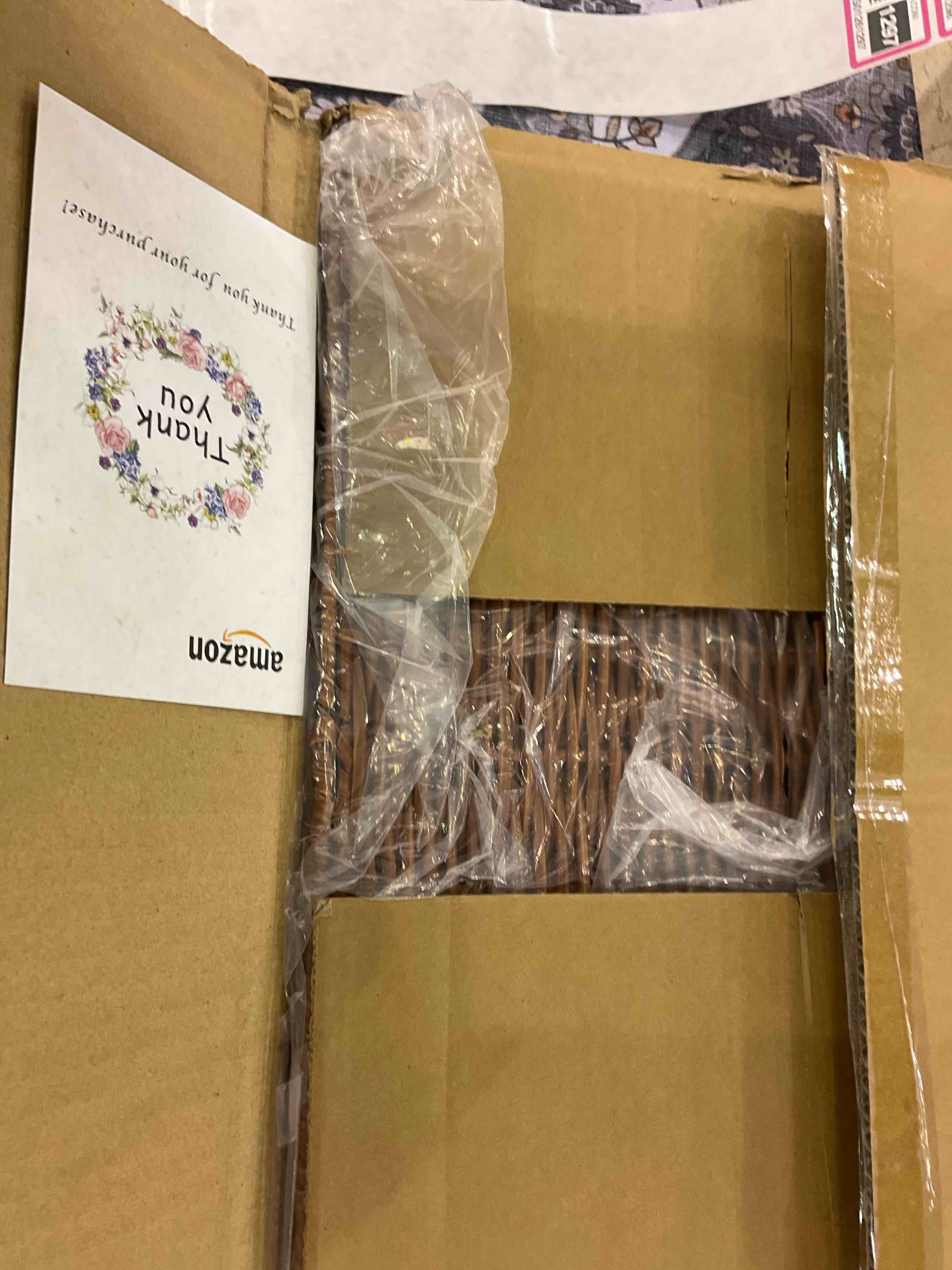 https://s3.amazonaws.com/lotting-images-prod/BargainHunt/EXS01261297_1710418309122.jpeg