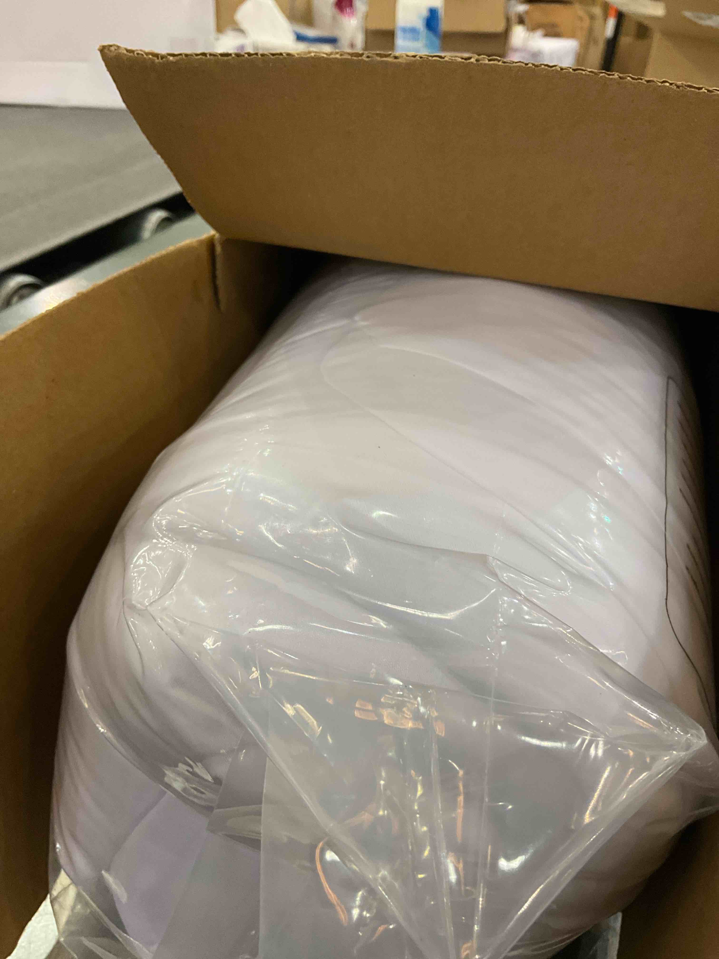 https://s3.amazonaws.com/lotting-images-prod/BargainHunt/EXS01261651_1710956881332.jpeg