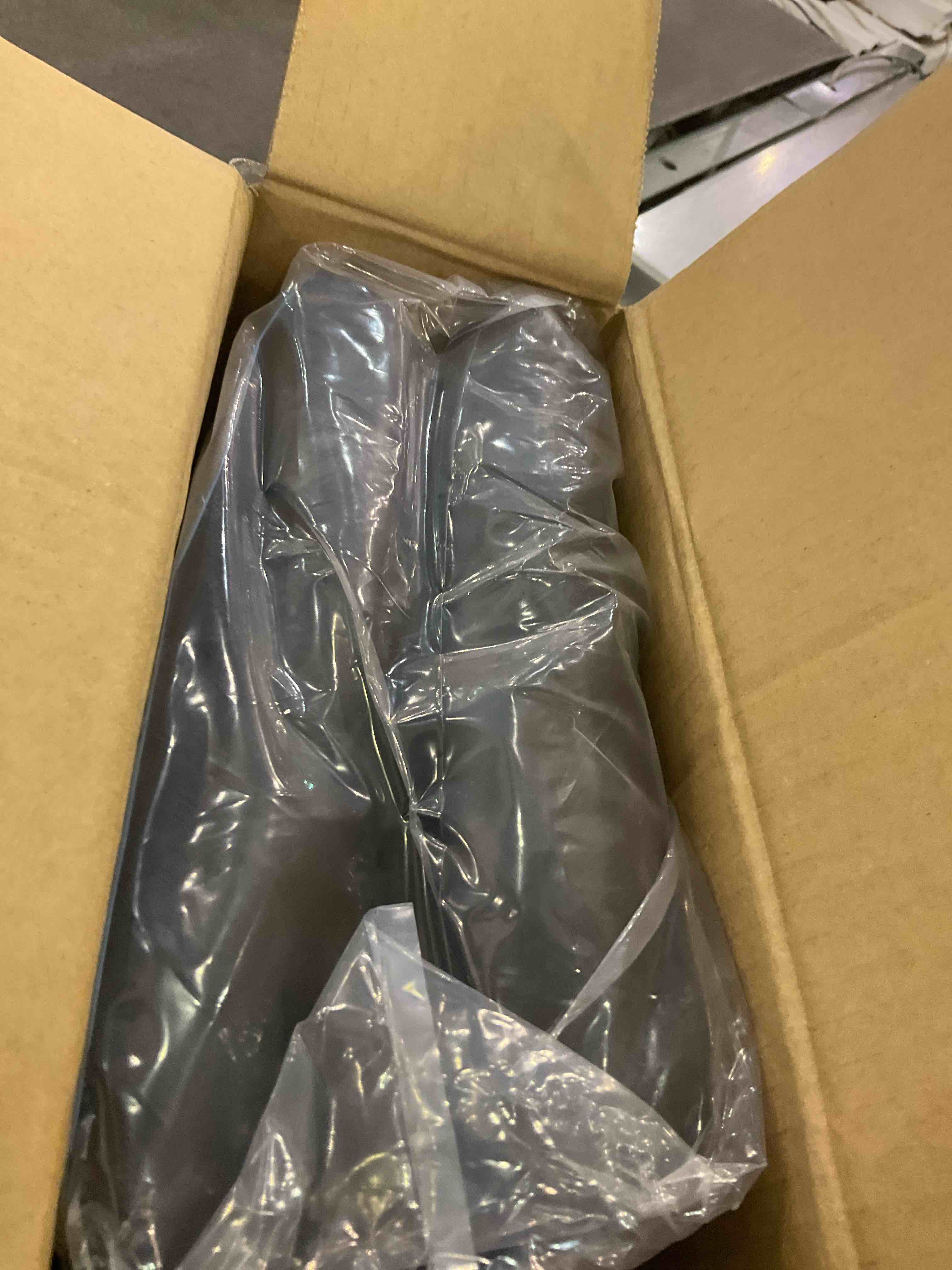 https://s3.amazonaws.com/lotting-images-prod/BargainHunt/EXS01261693_1711021762080.jpeg