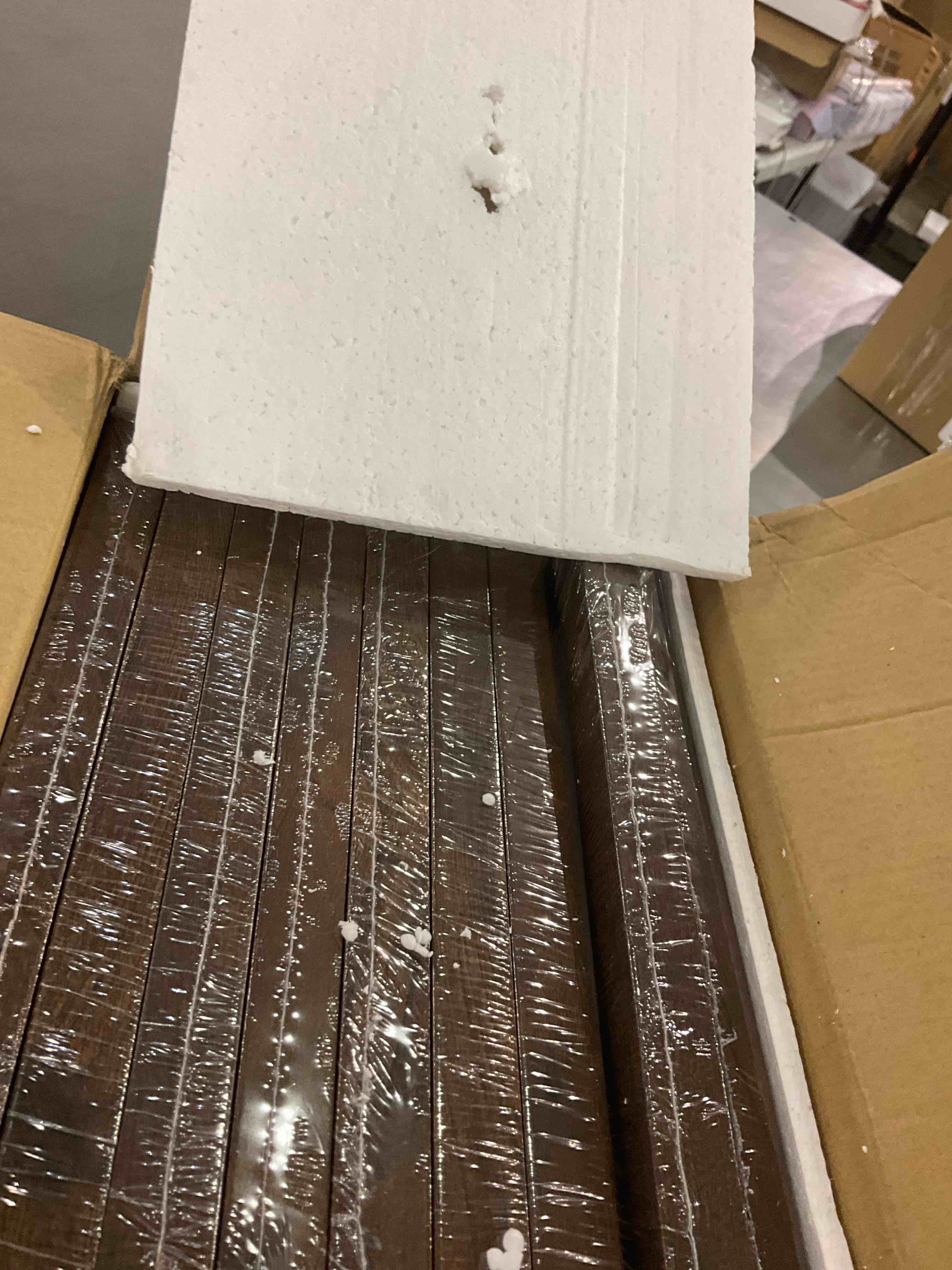 https://s3.amazonaws.com/lotting-images-prod/BargainHunt/EXS01261694_1711021841368.jpeg