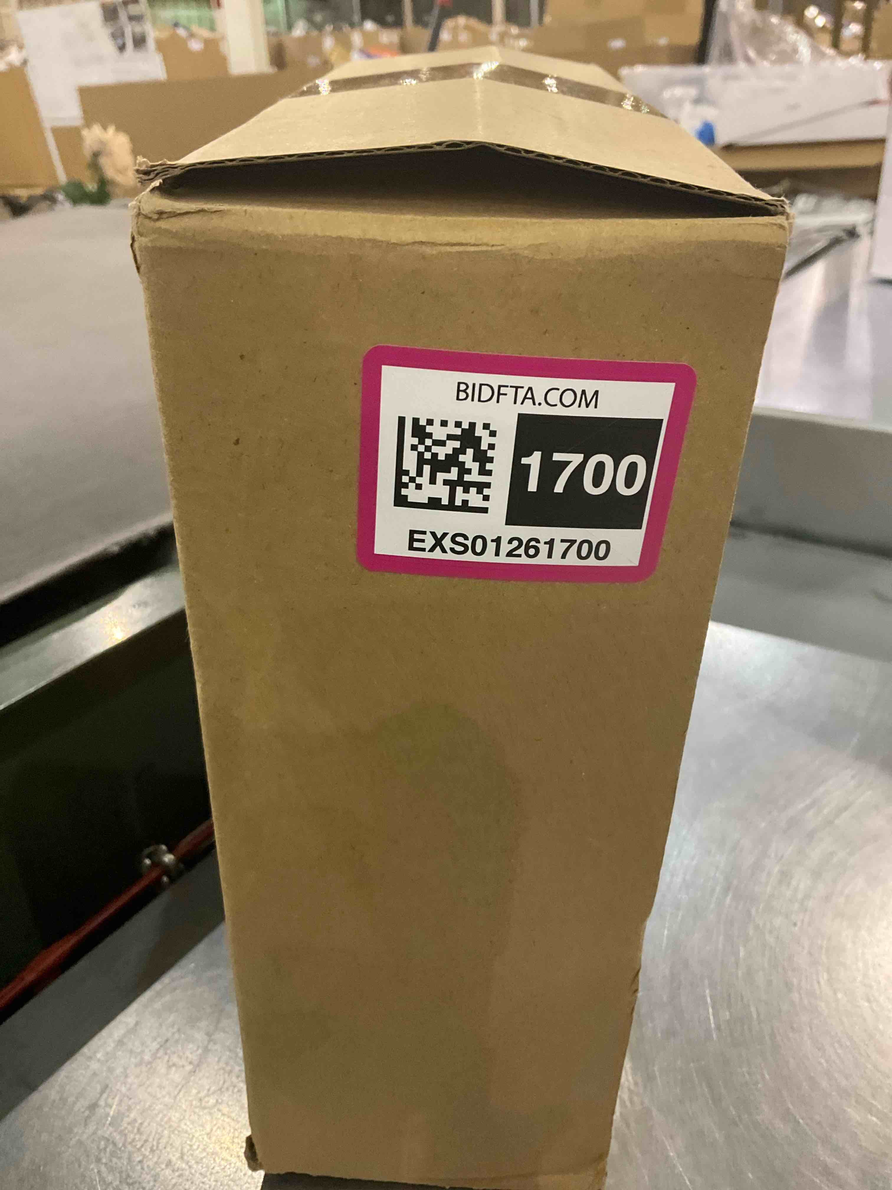 https://s3.amazonaws.com/lotting-images-prod/BargainHunt/EXS01261700_1711021478700.jpeg