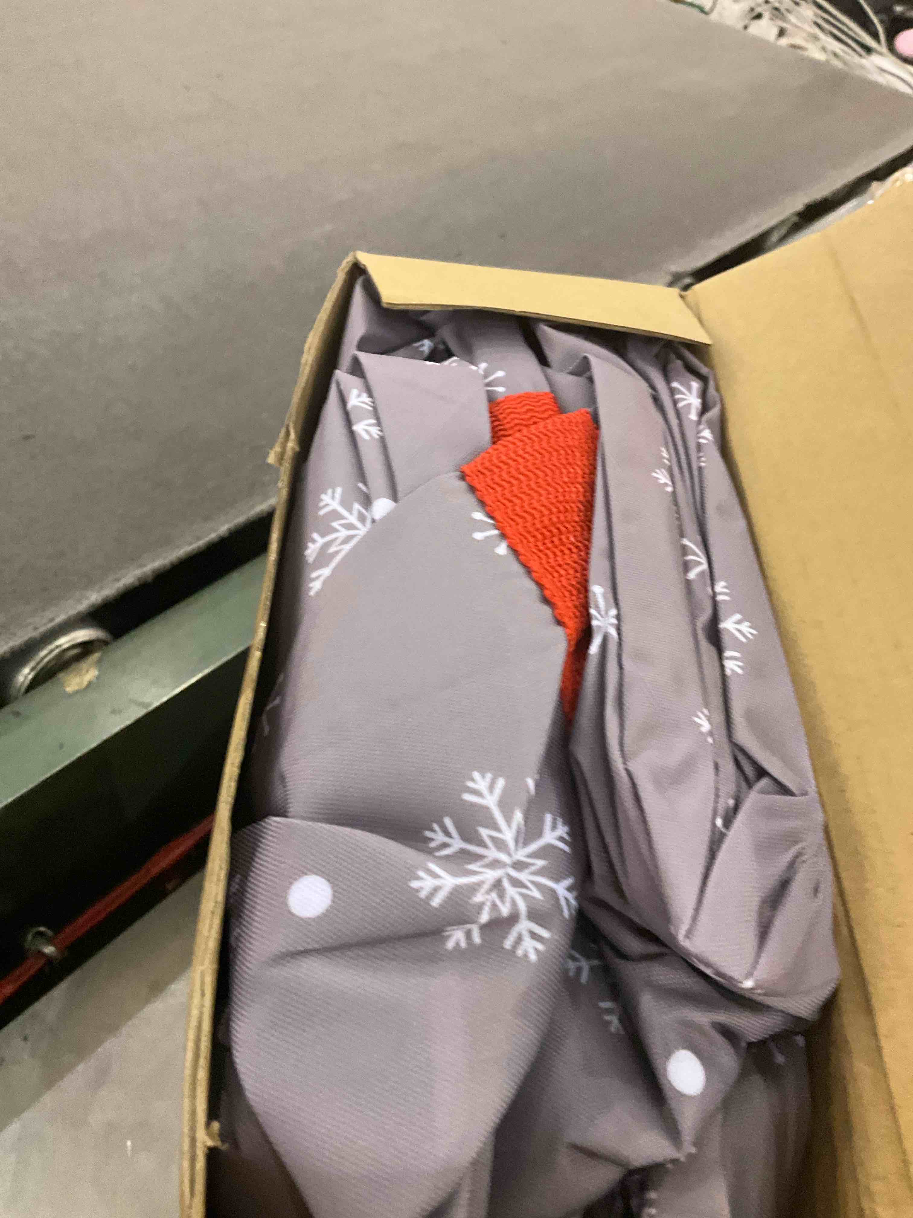 https://s3.amazonaws.com/lotting-images-prod/BargainHunt/EXS01261700_1711021492390.jpeg