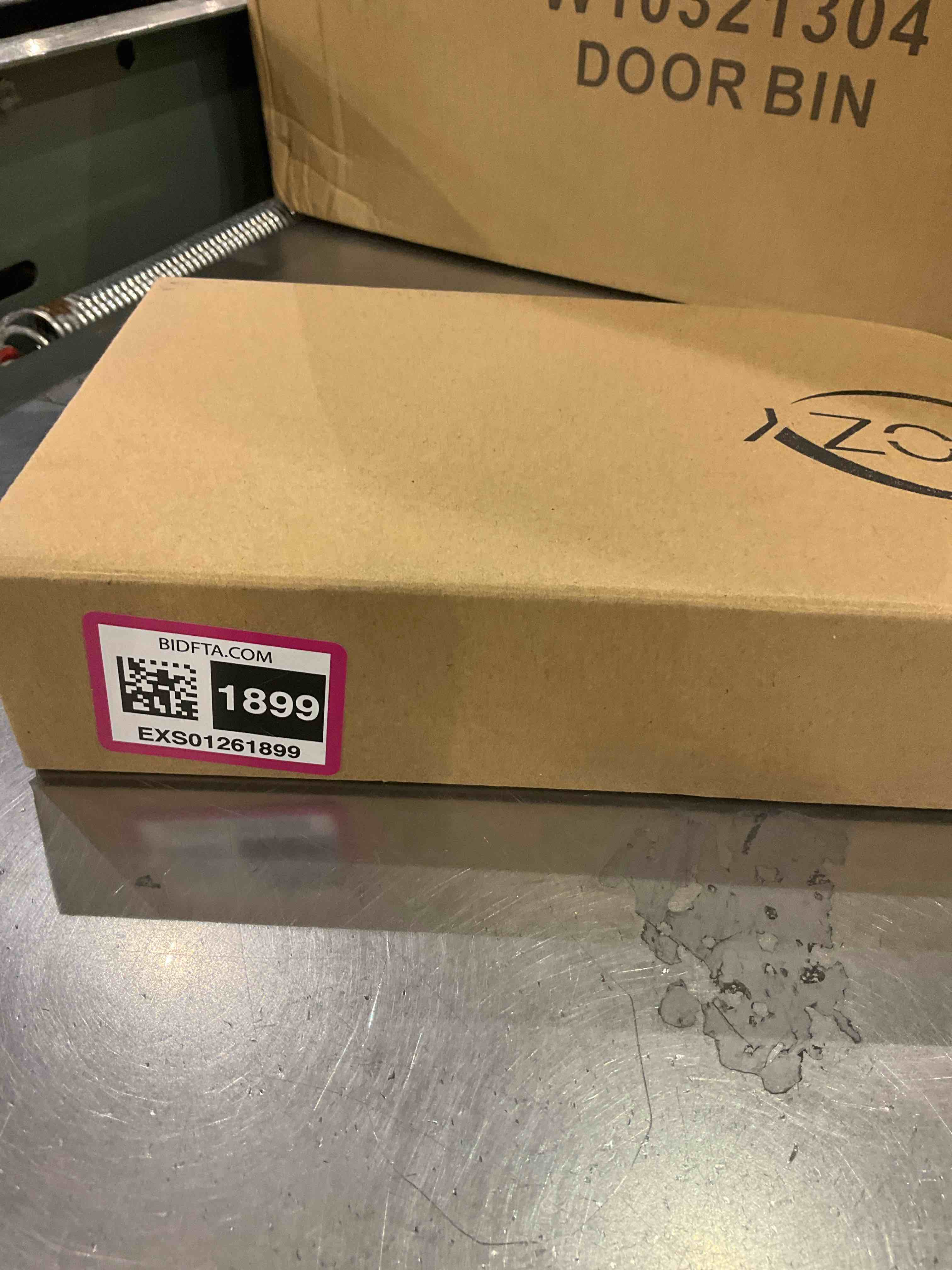 https://s3.amazonaws.com/lotting-images-prod/BargainHunt/EXS01261899_1711107479406.jpeg