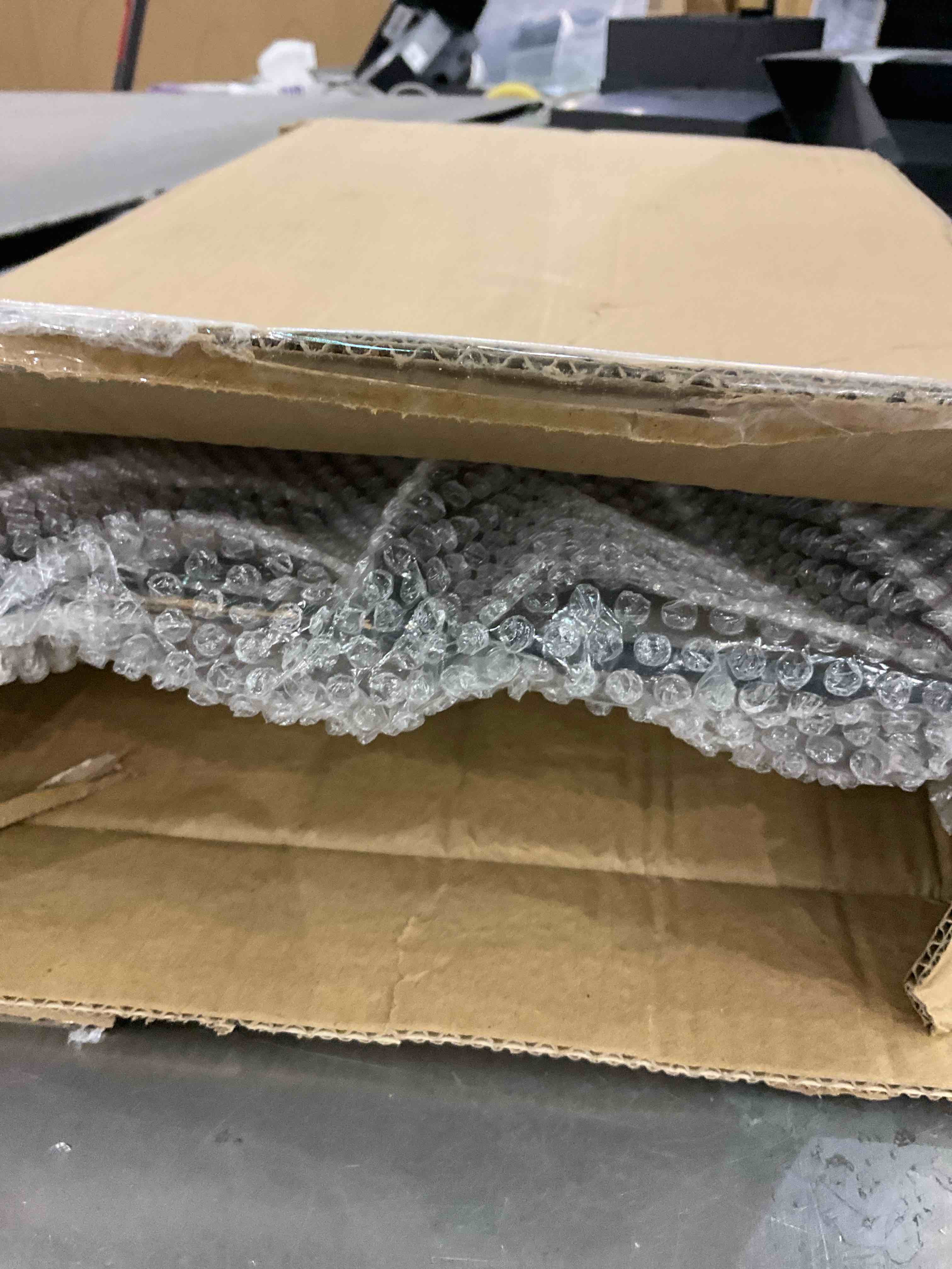 https://s3.amazonaws.com/lotting-images-prod/BargainHunt/EXS01261949_1711112066078.jpeg