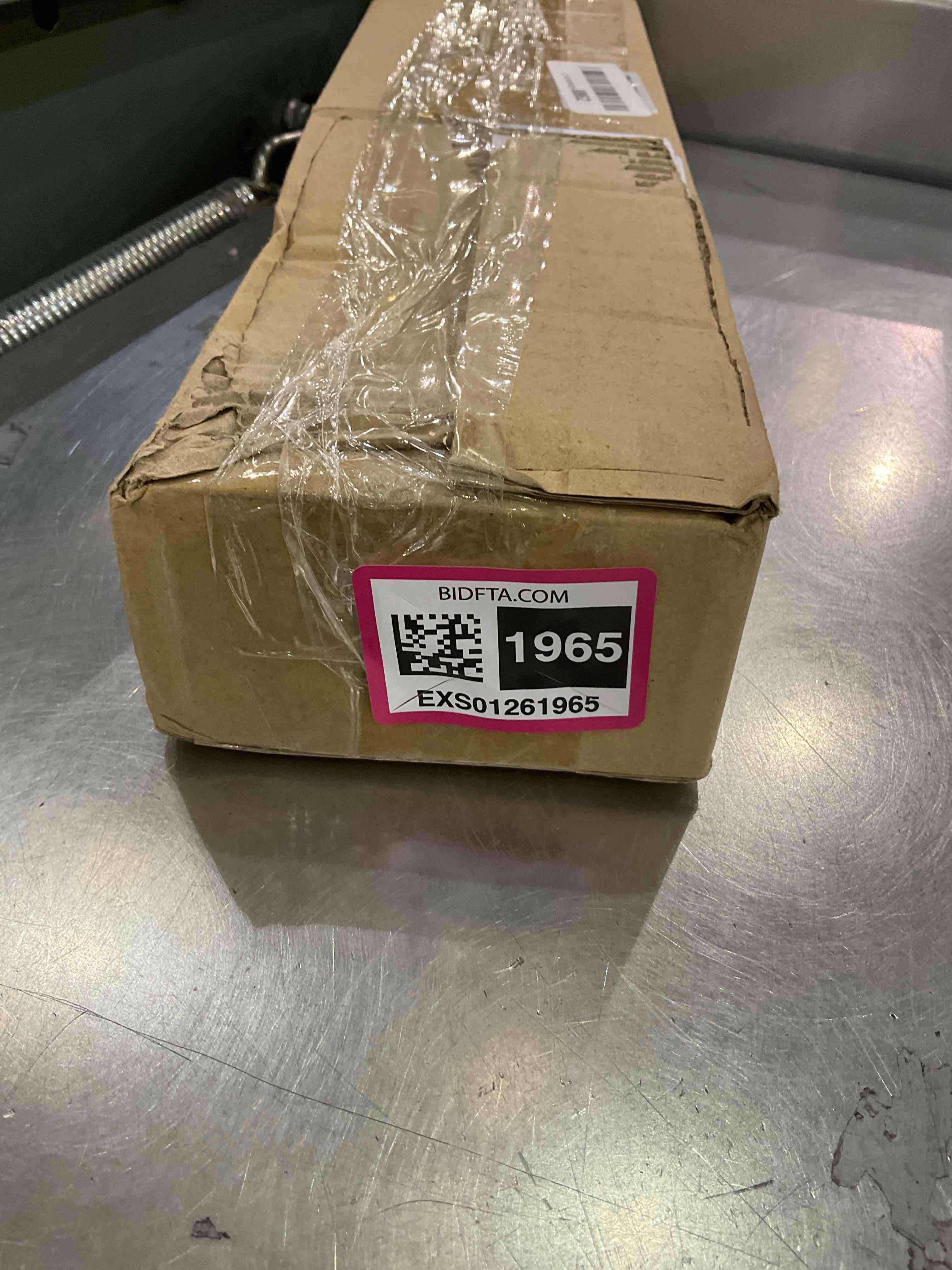 https://s3.amazonaws.com/lotting-images-prod/BargainHunt/EXS01261965_1711115453454.jpeg