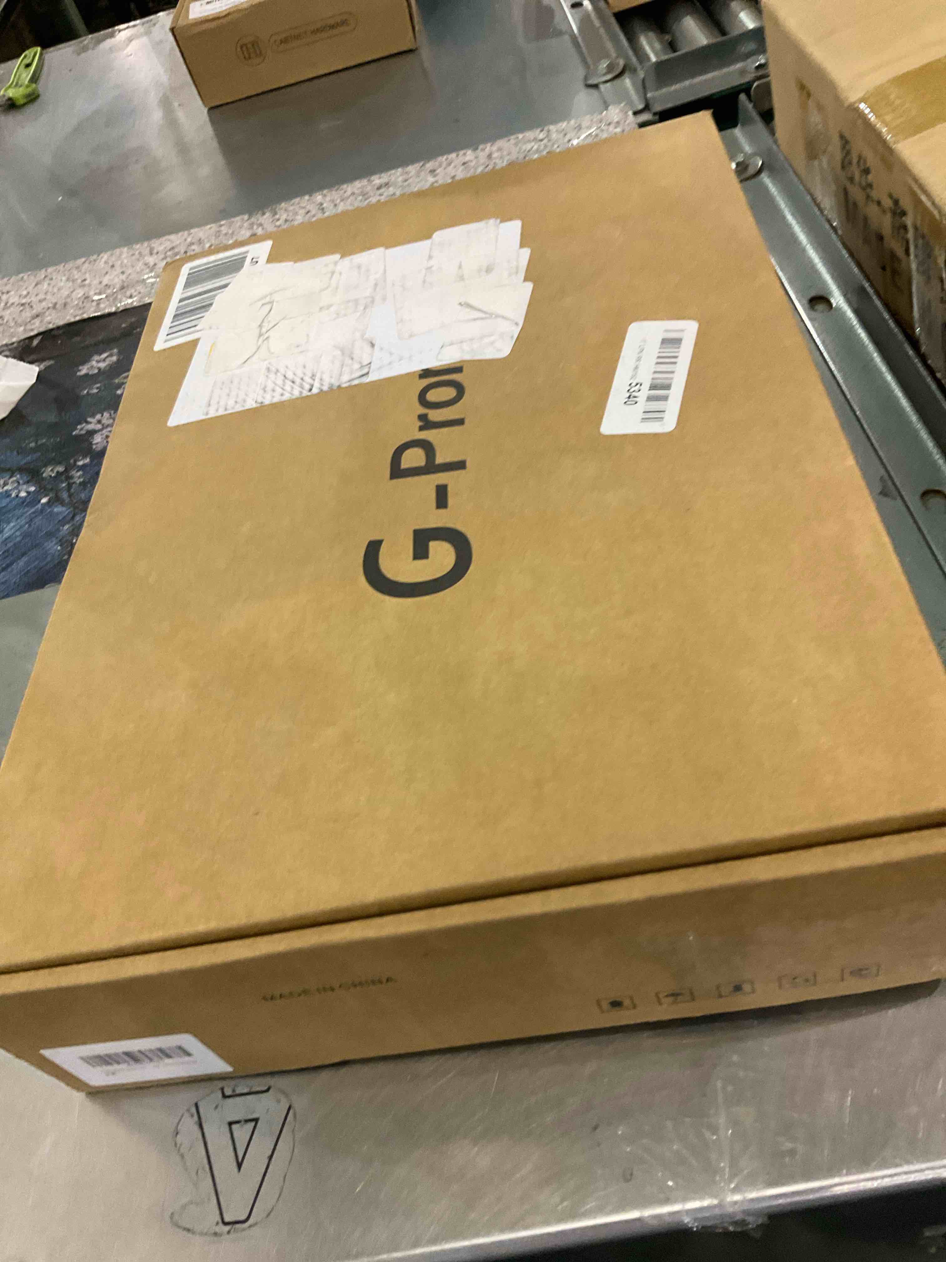 https://s3.amazonaws.com/lotting-images-prod/BargainHunt/EXS01262164_1709913845537.jpeg