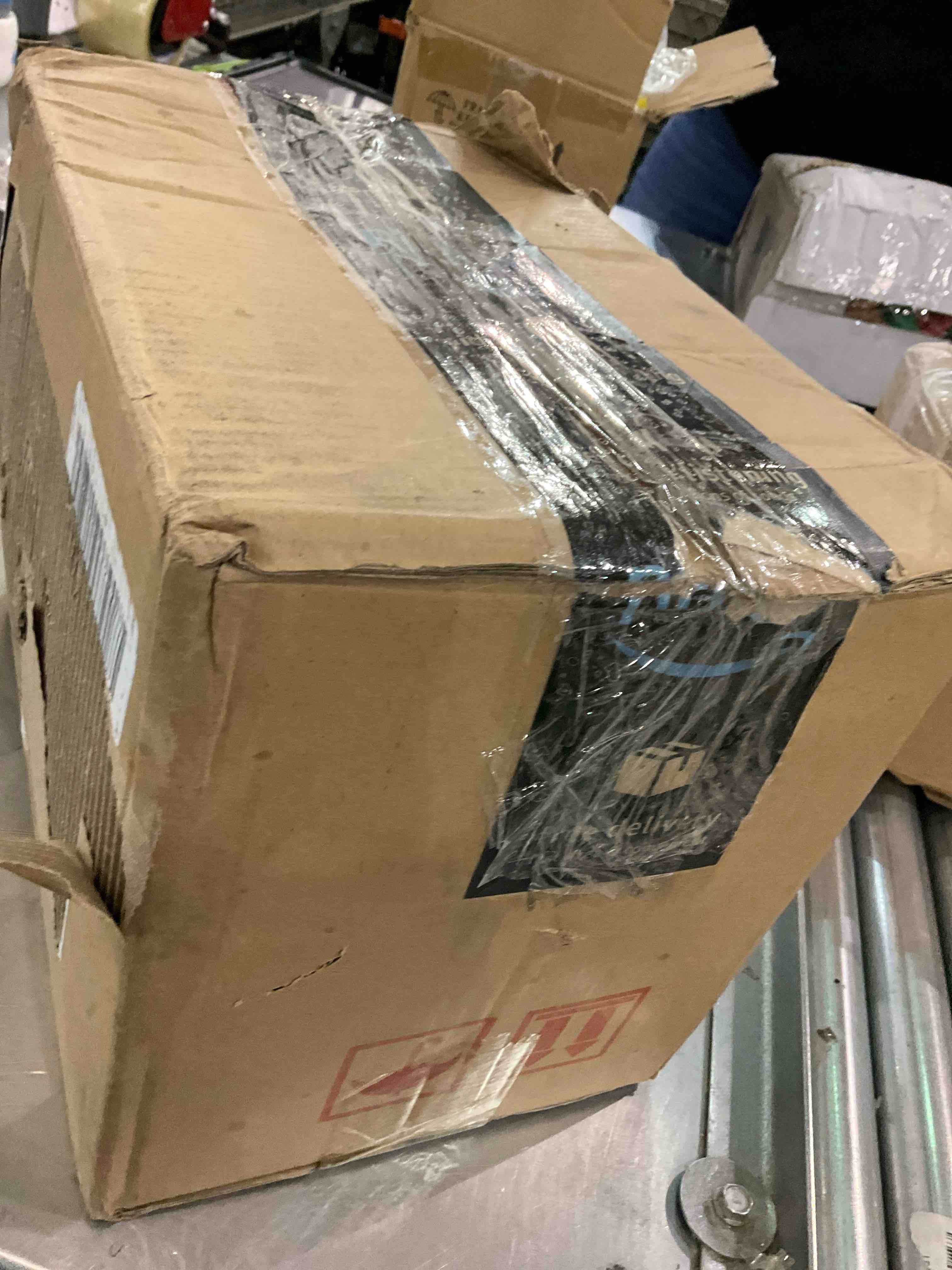 https://s3.amazonaws.com/lotting-images-prod/BargainHunt/EXS01262281_1710157902228.jpeg
