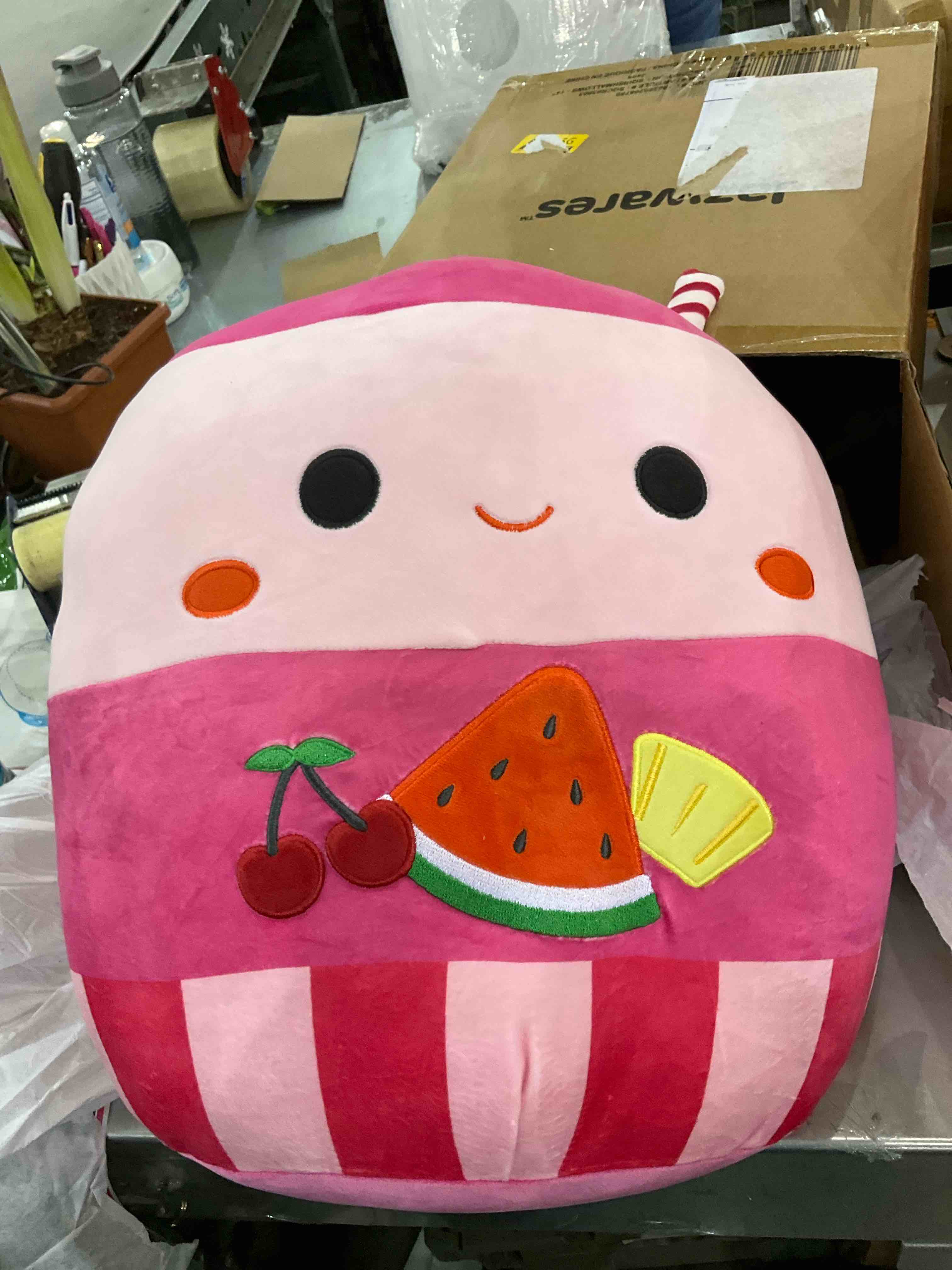 https://s3.amazonaws.com/lotting-images-prod/BargainHunt/EXS01262318_1710163912052.jpeg