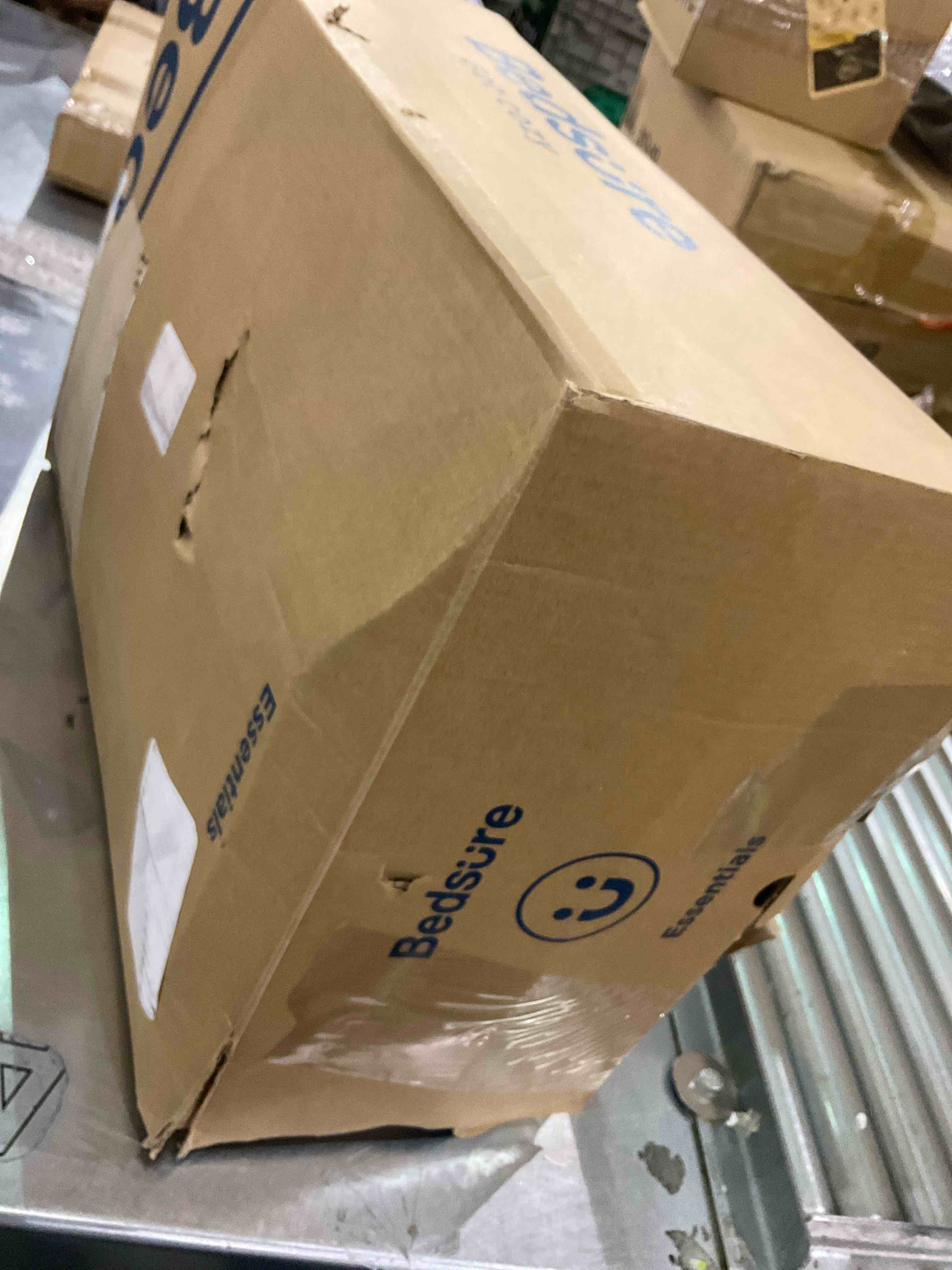 https://s3.amazonaws.com/lotting-images-prod/BargainHunt/EXS01262493_1710247235069.jpeg
