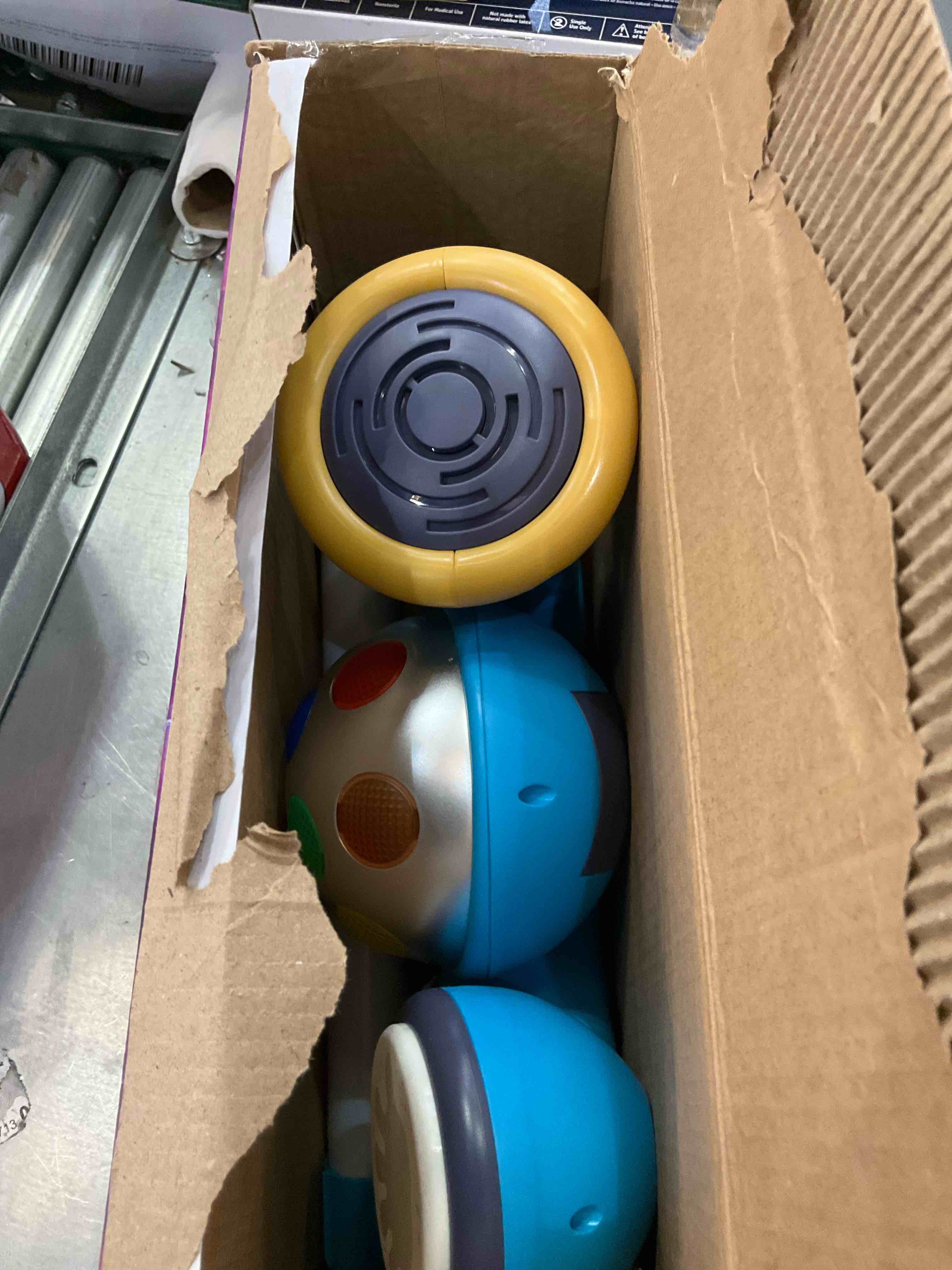 https://s3.amazonaws.com/lotting-images-prod/BargainHunt/EXS01262658_1710961337526.jpeg