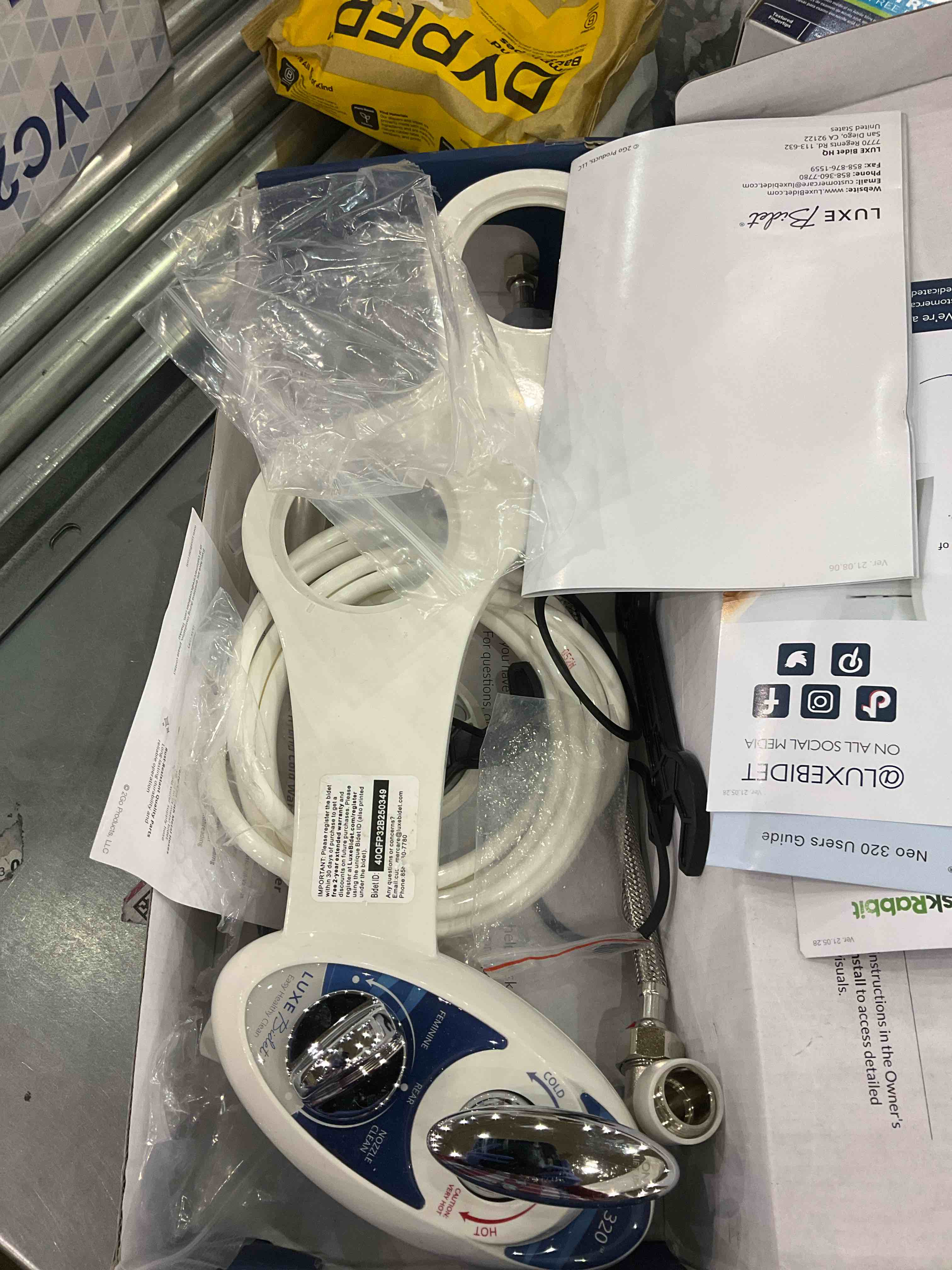 https://s3.amazonaws.com/lotting-images-prod/BargainHunt/EXS01262677_1711021603902.jpeg