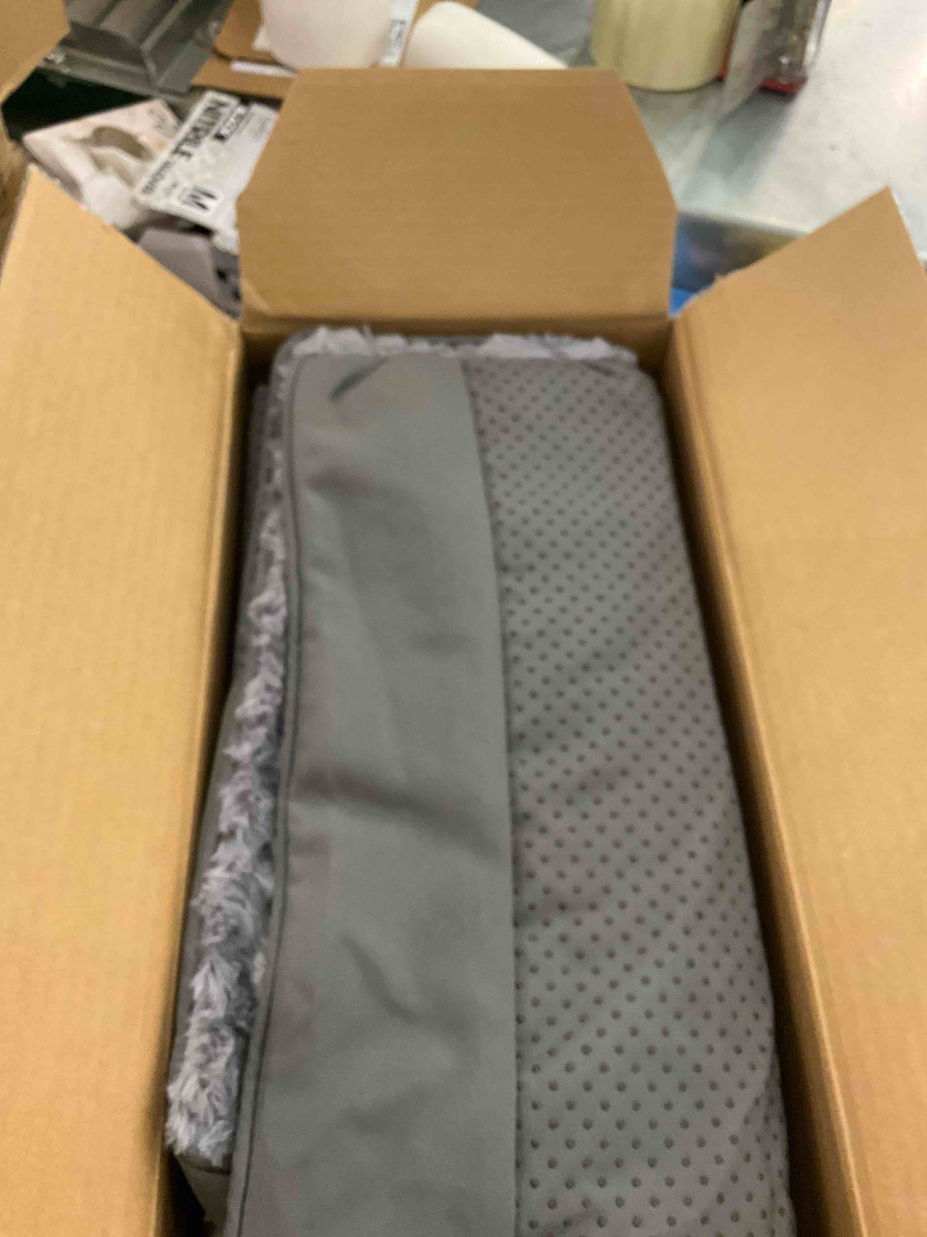 https://s3.amazonaws.com/lotting-images-prod/BargainHunt/EXS01262822_1711043515211.jpeg