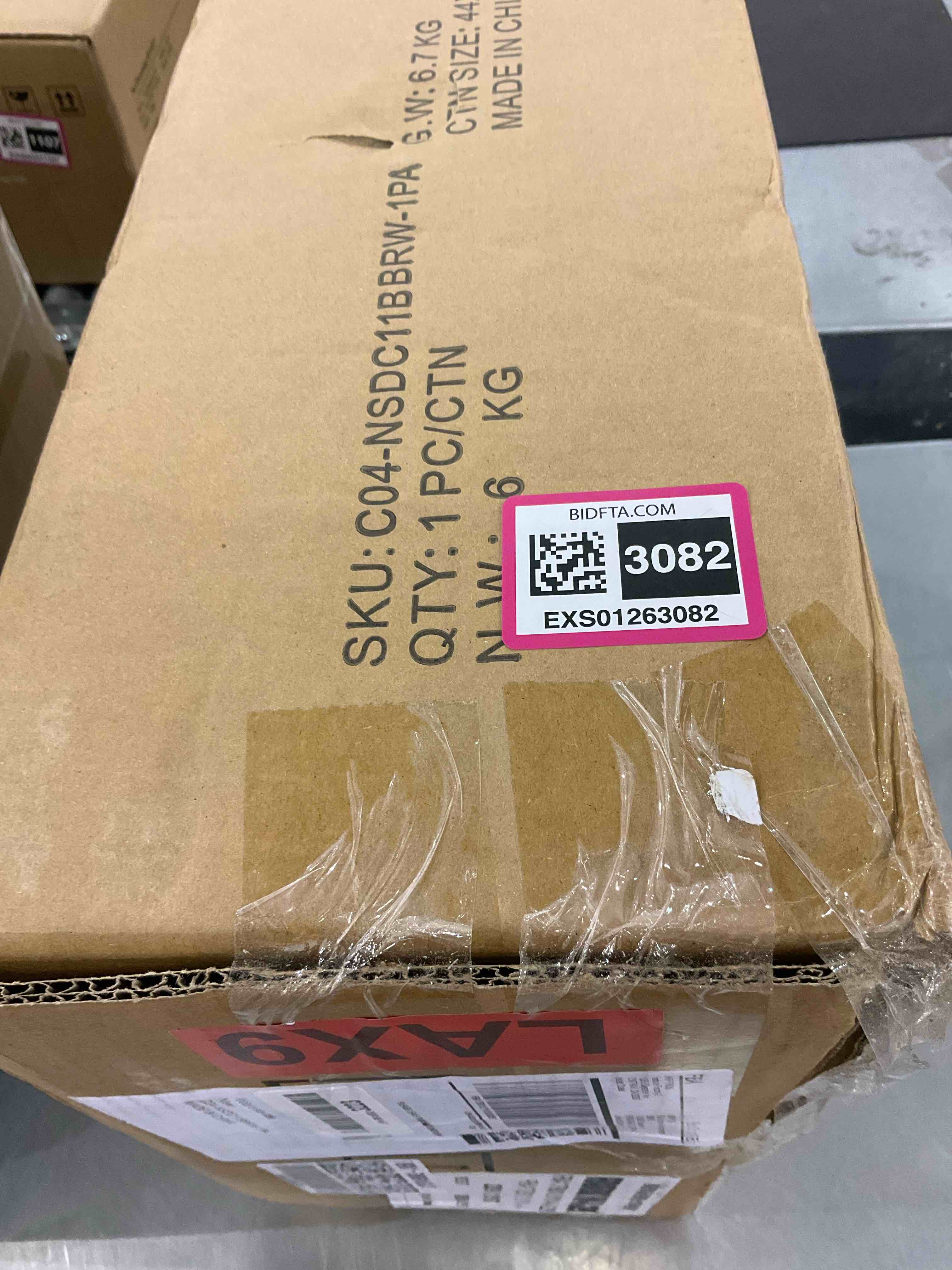https://s3.amazonaws.com/lotting-images-prod/BargainHunt/EXS01263082_1710420160780.jpeg