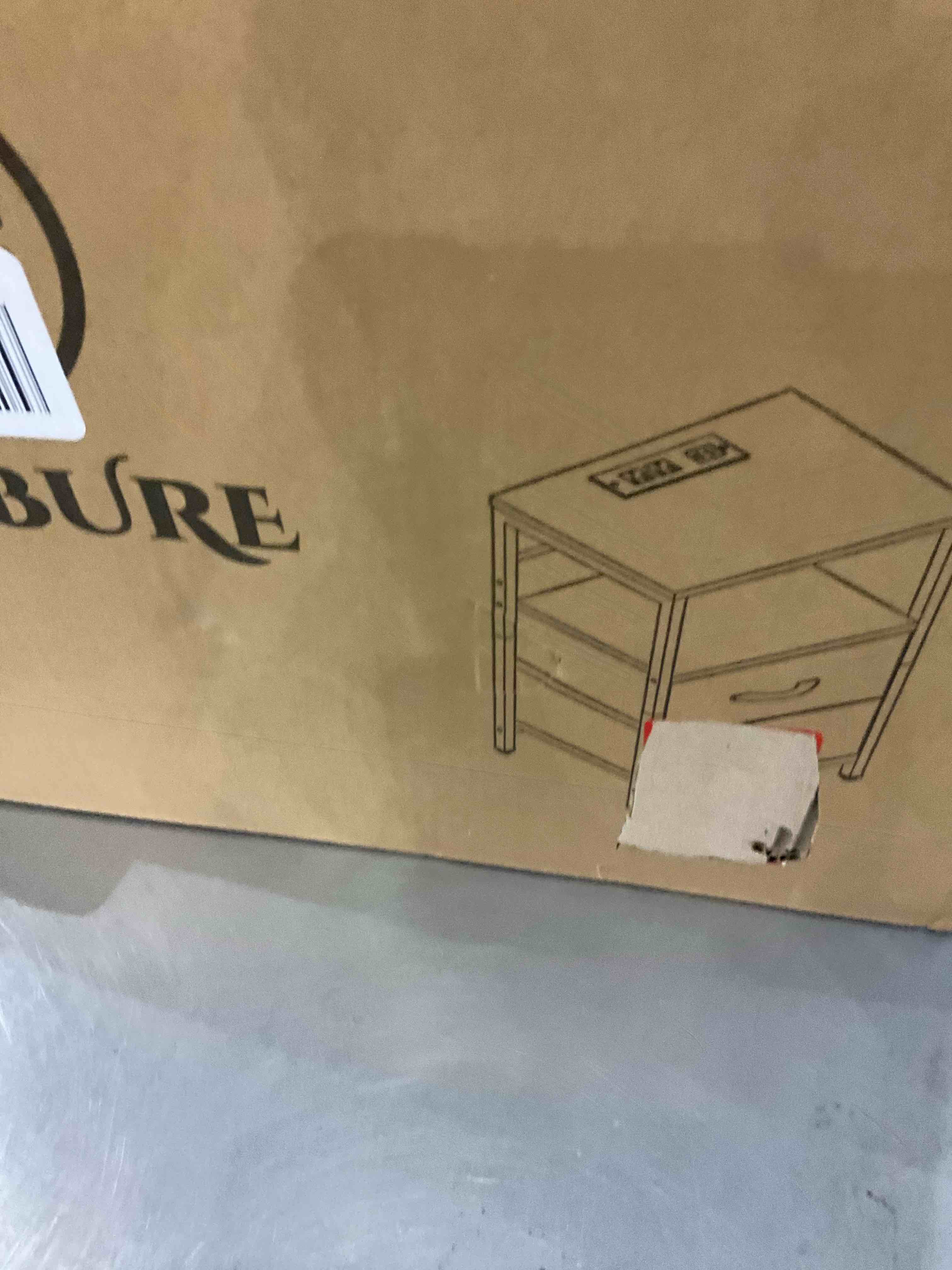 https://s3.amazonaws.com/lotting-images-prod/BargainHunt/EXS01263082_1710420198254.jpeg