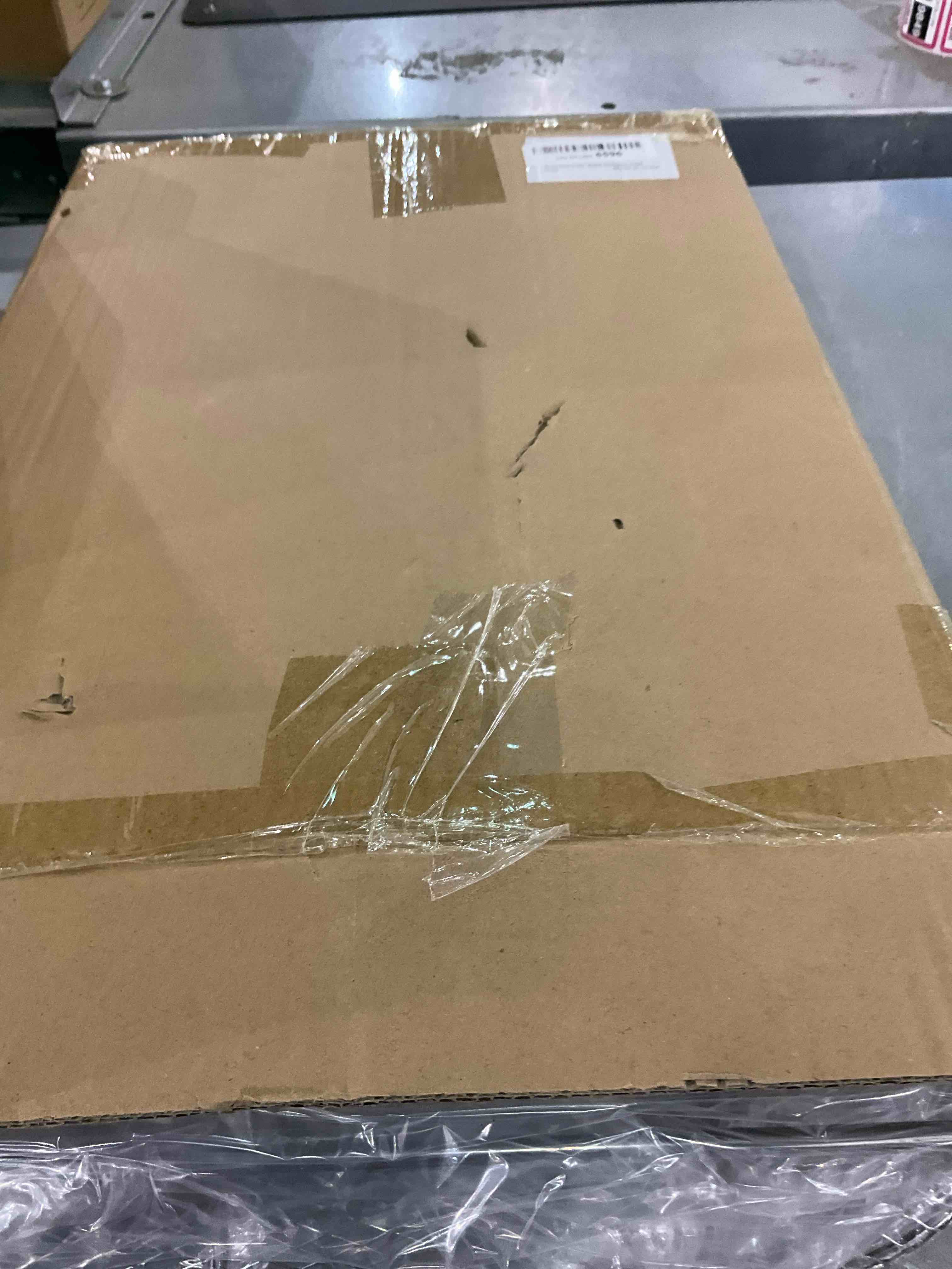 https://s3.amazonaws.com/lotting-images-prod/BargainHunt/EXS01263097_1710418010182.jpeg