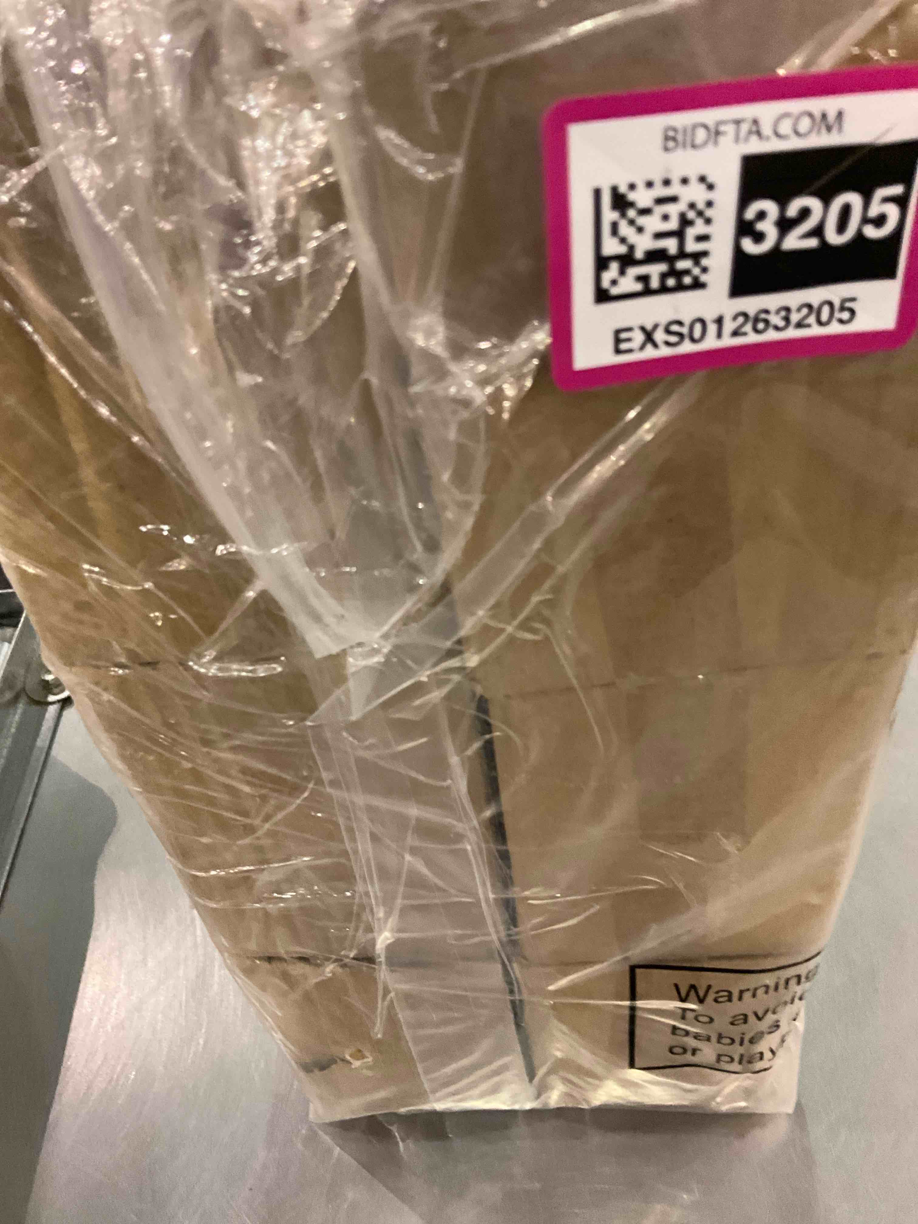 https://s3.amazonaws.com/lotting-images-prod/BargainHunt/EXS01263205_1710505032696.jpeg