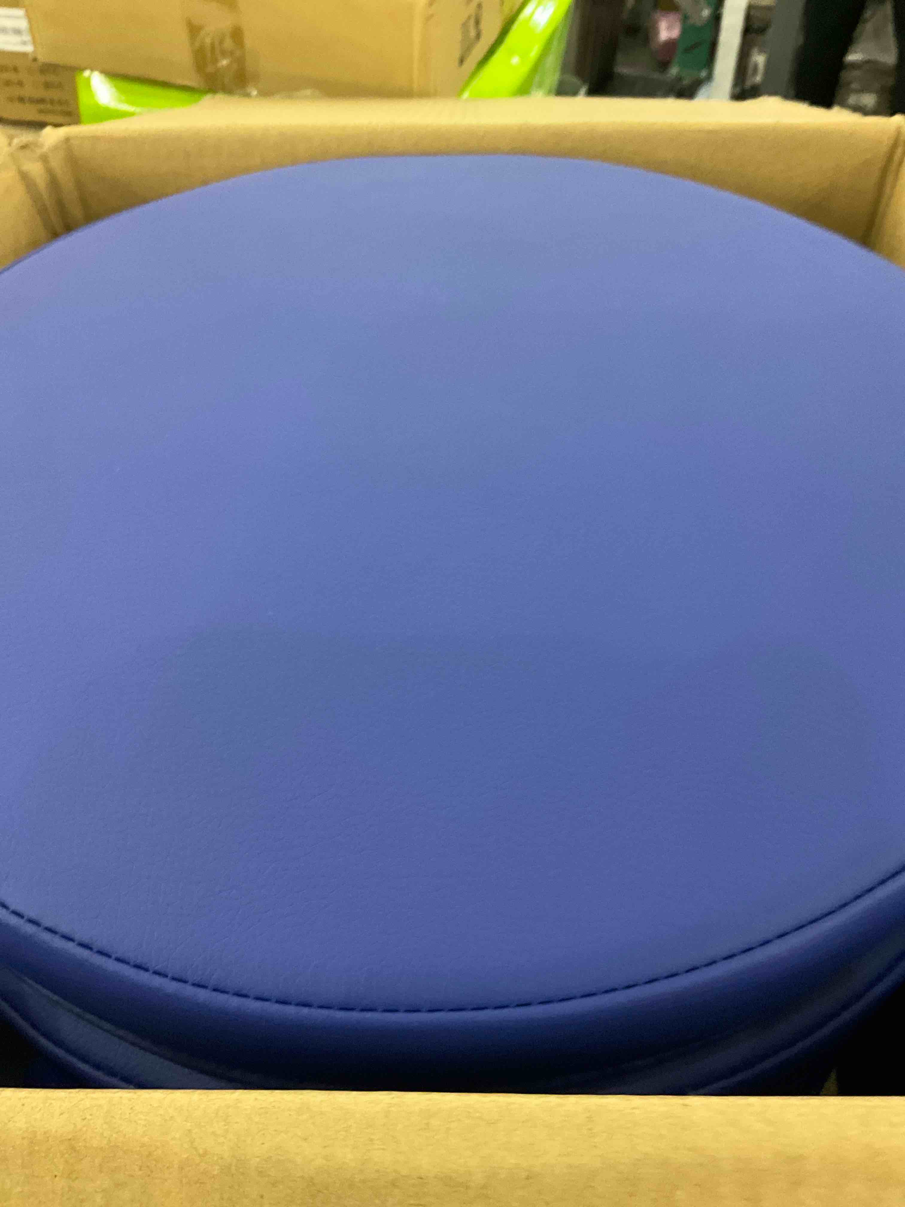 https://s3.amazonaws.com/lotting-images-prod/BargainHunt/EXS01263389_1710851138775.jpeg