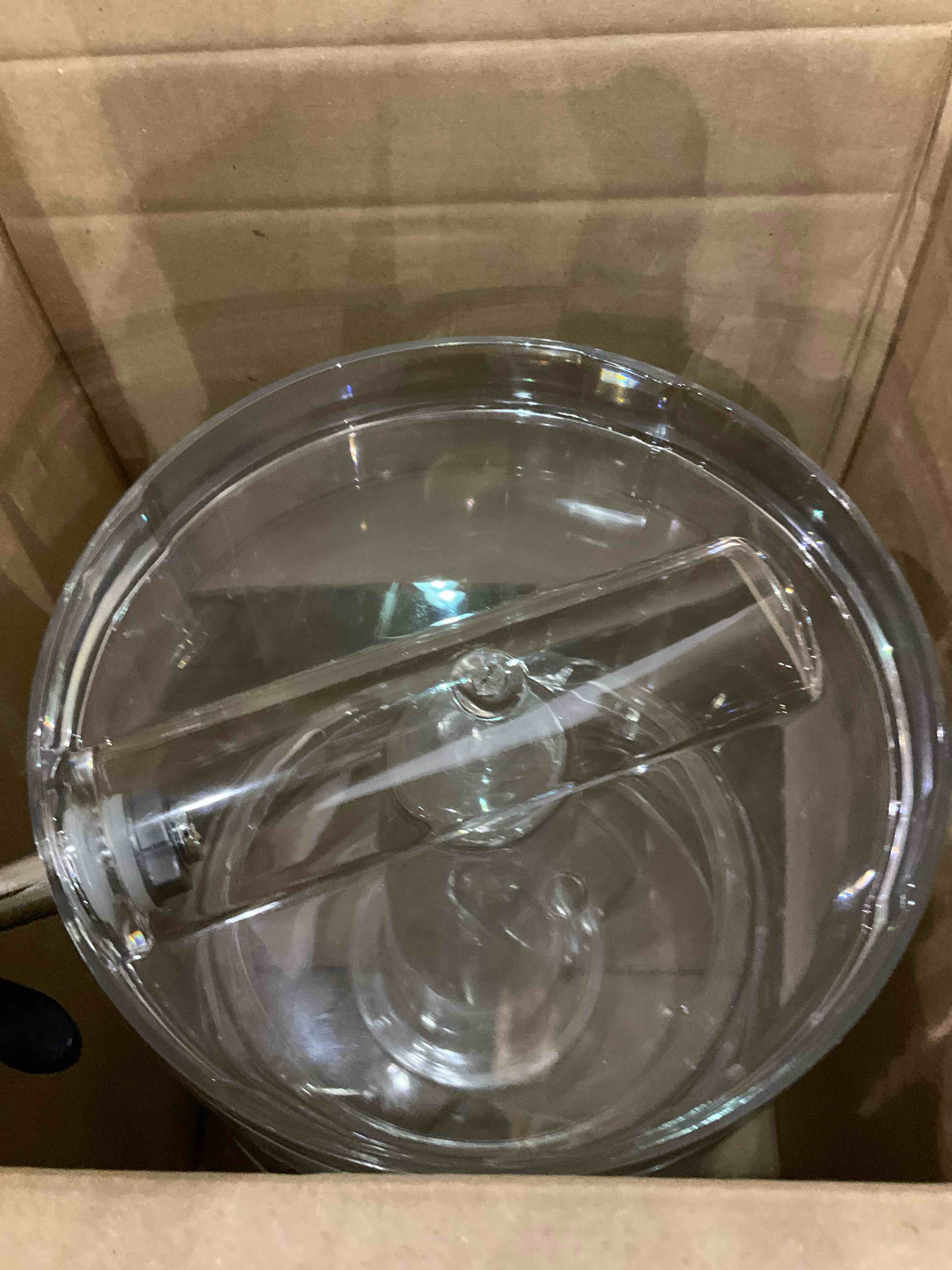 https://s3.amazonaws.com/lotting-images-prod/BargainHunt/EXS01263407_1710850817460.jpeg