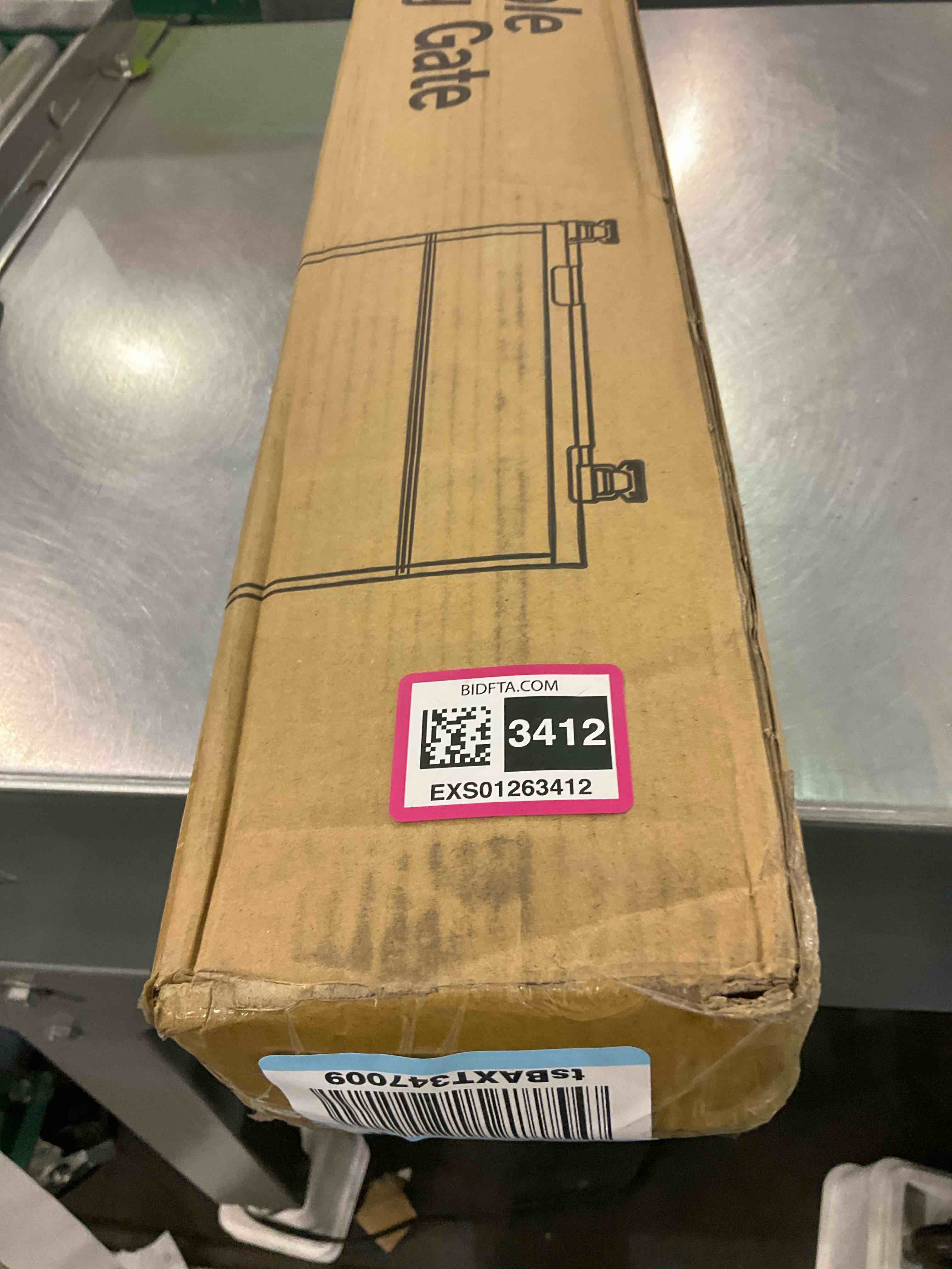 Retractable Baby Gate,Mesh Baby Gate or Mesh Dog Gate,33" Tall,Extends up to 140" Wide,Child Safety Gate for Doorways, Stairs, Hallways, Indoor/Outdoorï¼ˆGrey,33"x140"