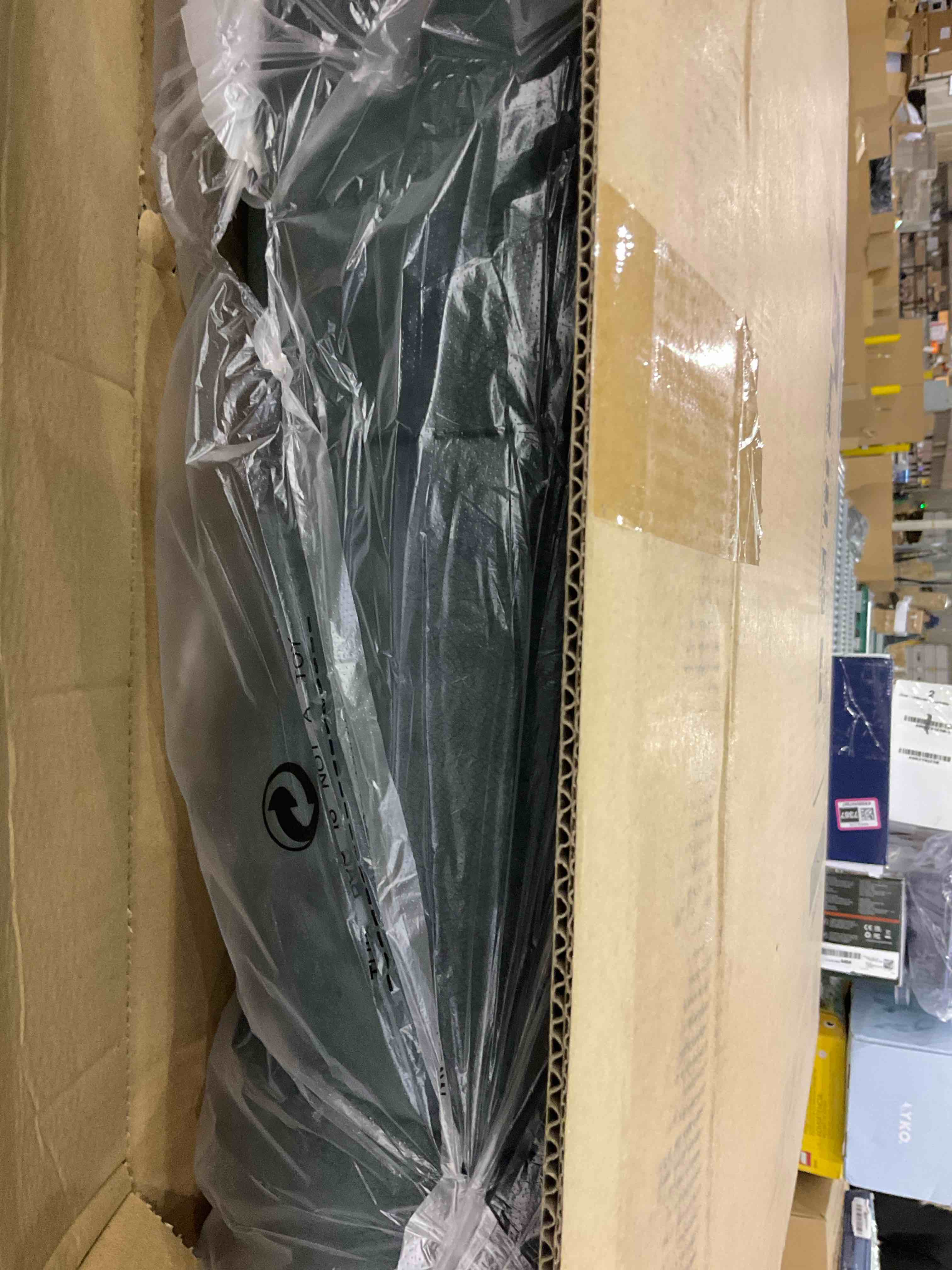 https://s3.amazonaws.com/lotting-images-prod/BargainHunt/EXS01263415_1710847683044.jpeg