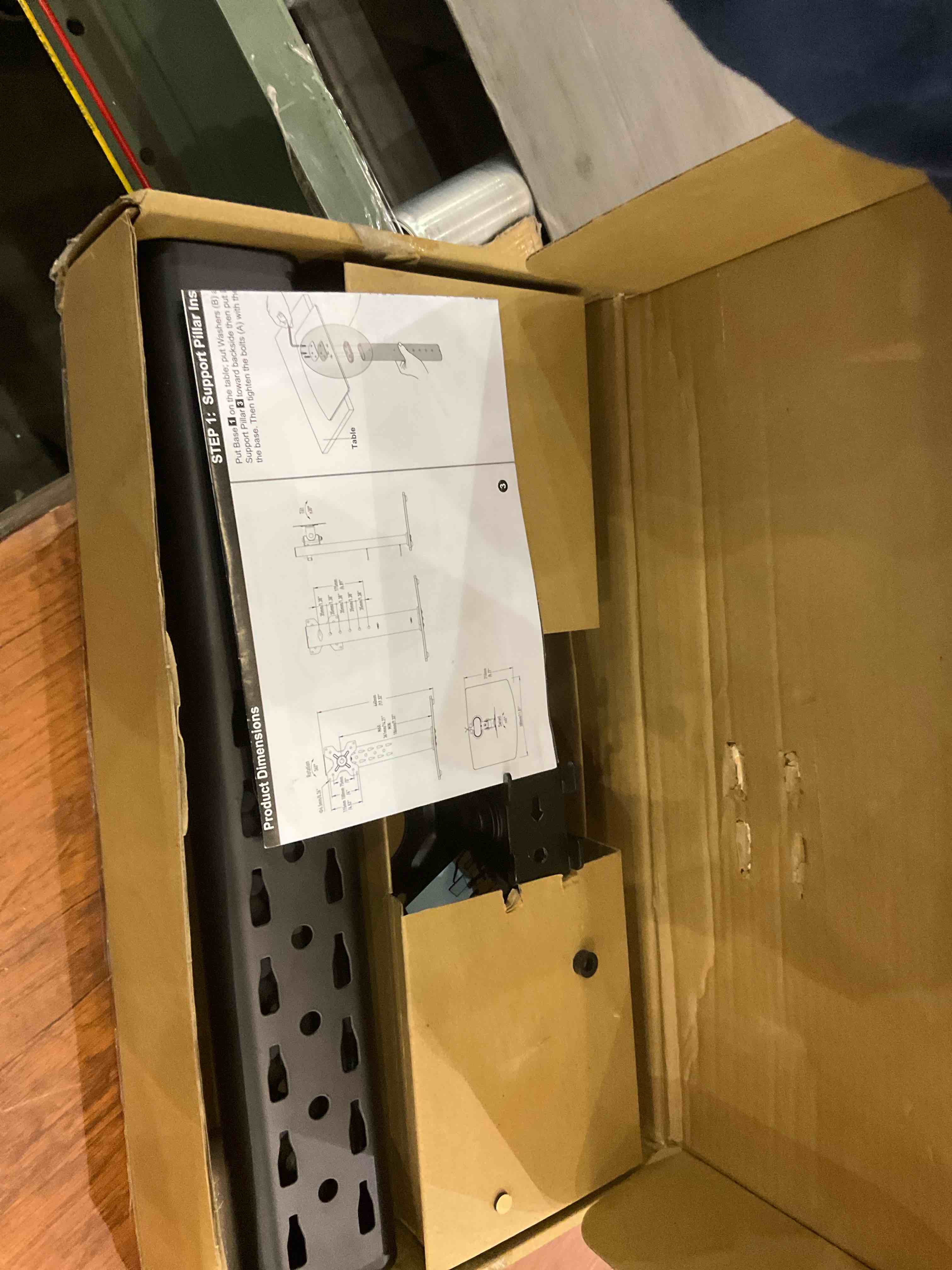 https://s3.amazonaws.com/lotting-images-prod/BargainHunt/EXS01263506_1712069025279.jpeg